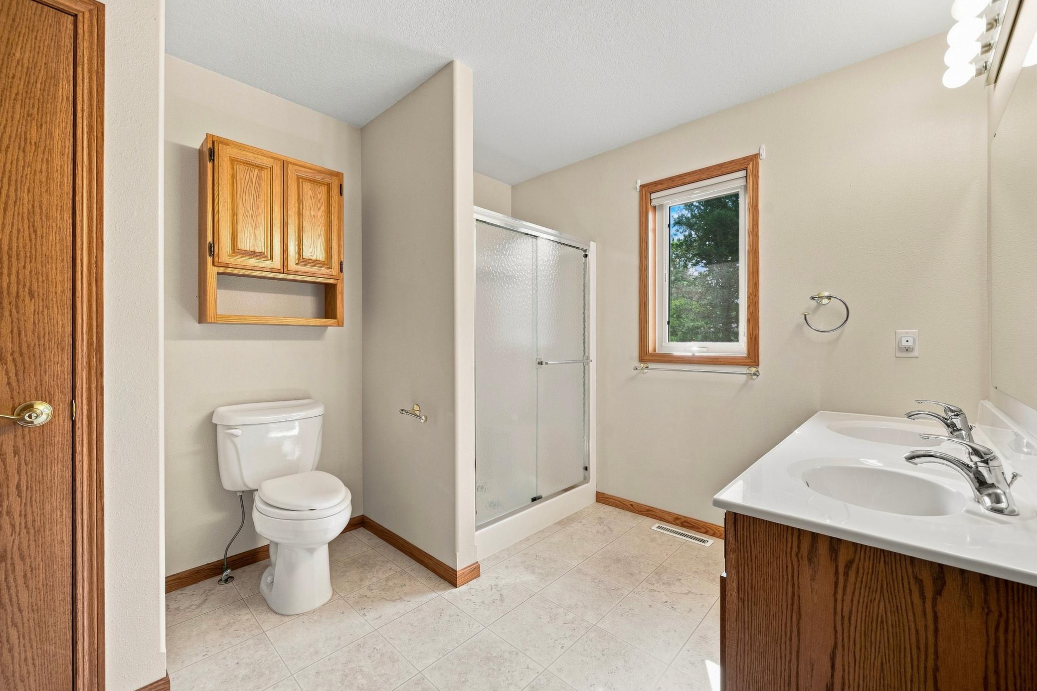 2006 single family home for sale at 630 Dewberry Lane in Alexandria, MN — 4 bed, 3 bath (photo 18 of 41)
