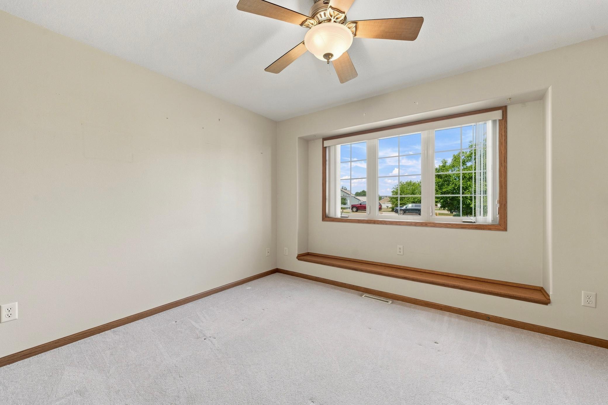 2006 single family home for sale at 630 Dewberry Lane in Alexandria, MN — 4 bed, 3 bath (photo 19 of 41)