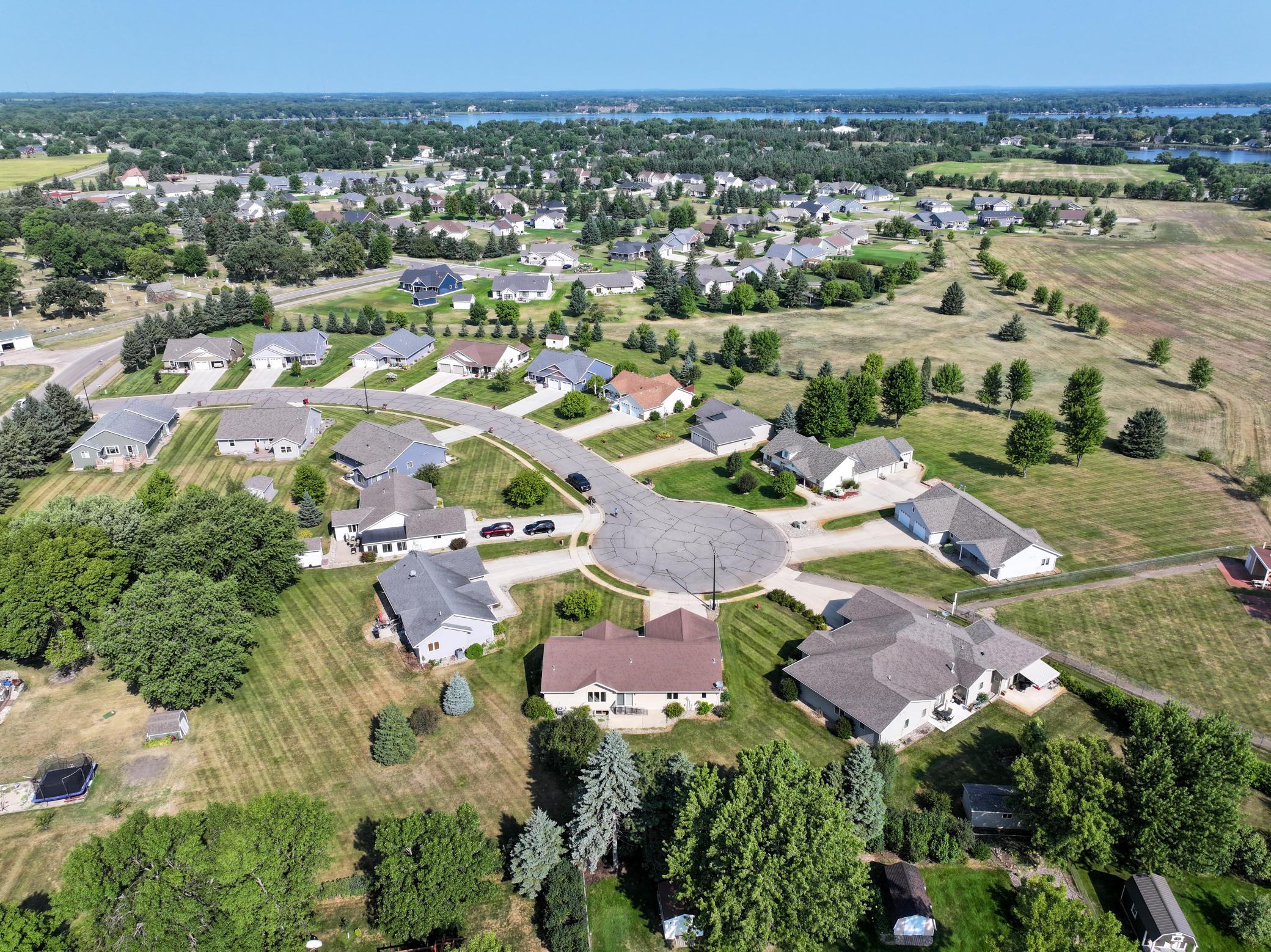 2006 single family home for sale at 630 Dewberry Lane in Alexandria, MN — 4 bed, 3 bath (photo 3 of 41)