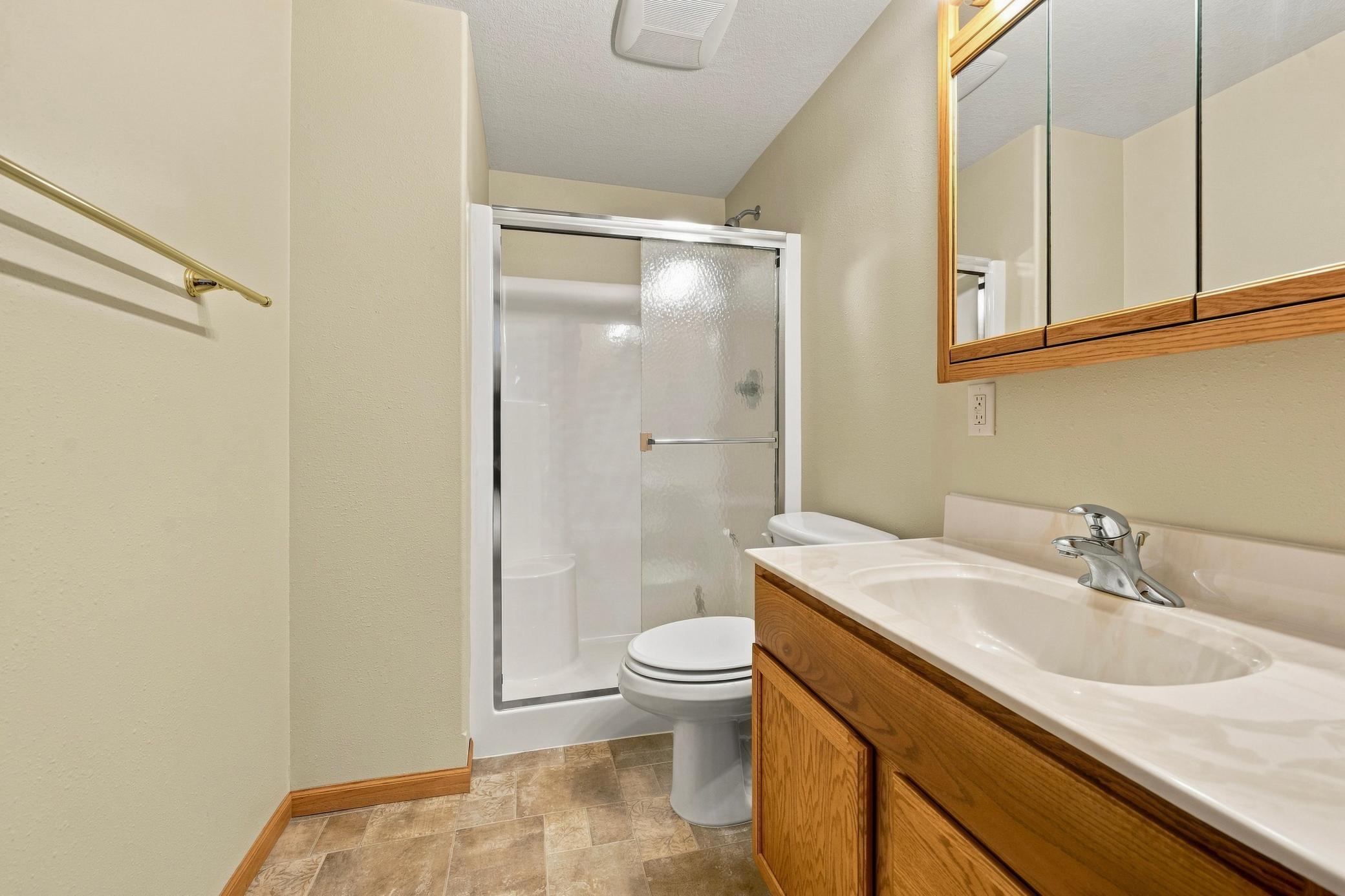 2006 single family home for sale at 630 Dewberry Lane in Alexandria, MN — 4 bed, 3 bath (photo 30 of 41)