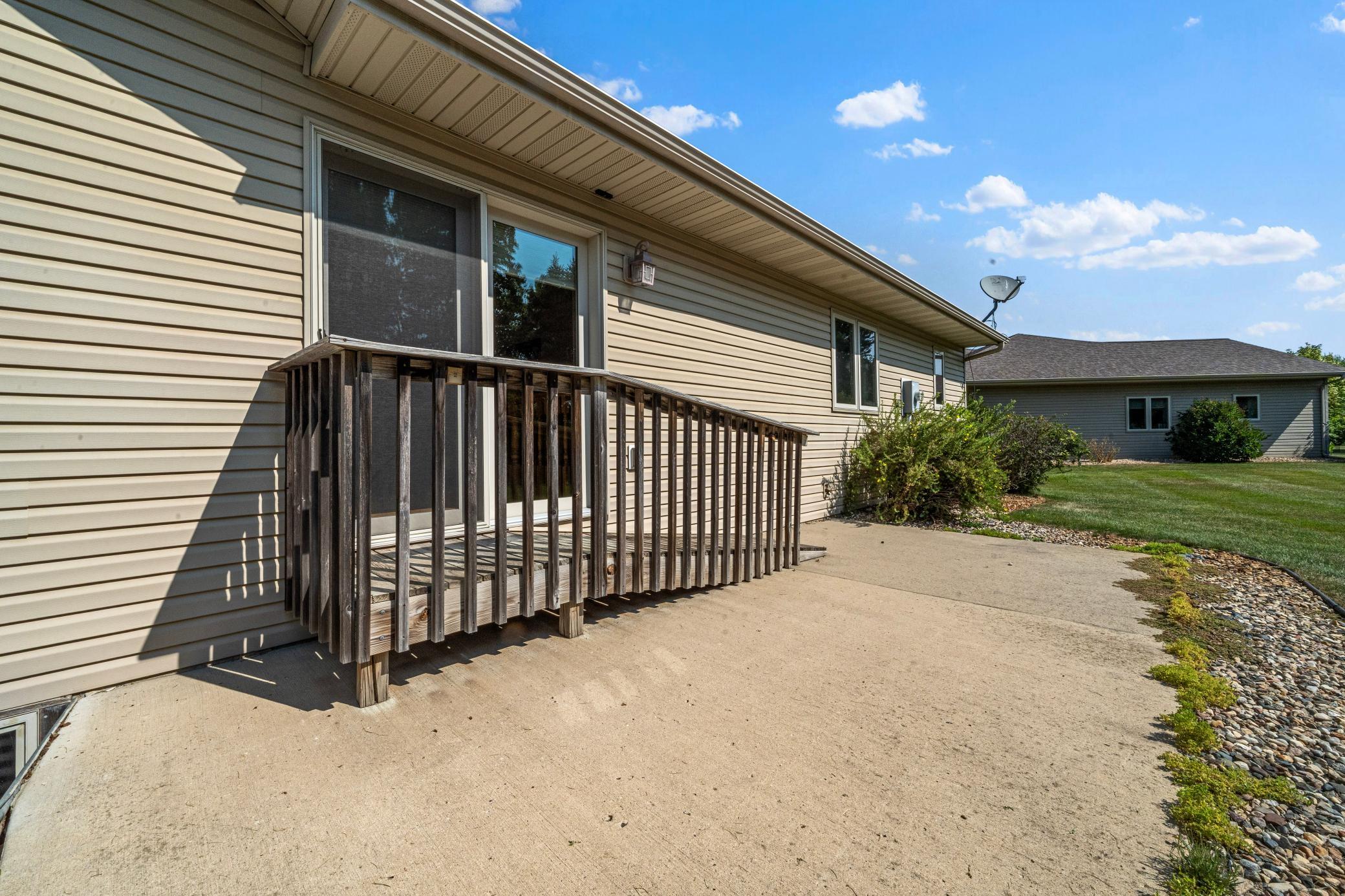 2006 single family home for sale at 630 Dewberry Lane in Alexandria, MN — 4 bed, 3 bath (photo 36 of 41)