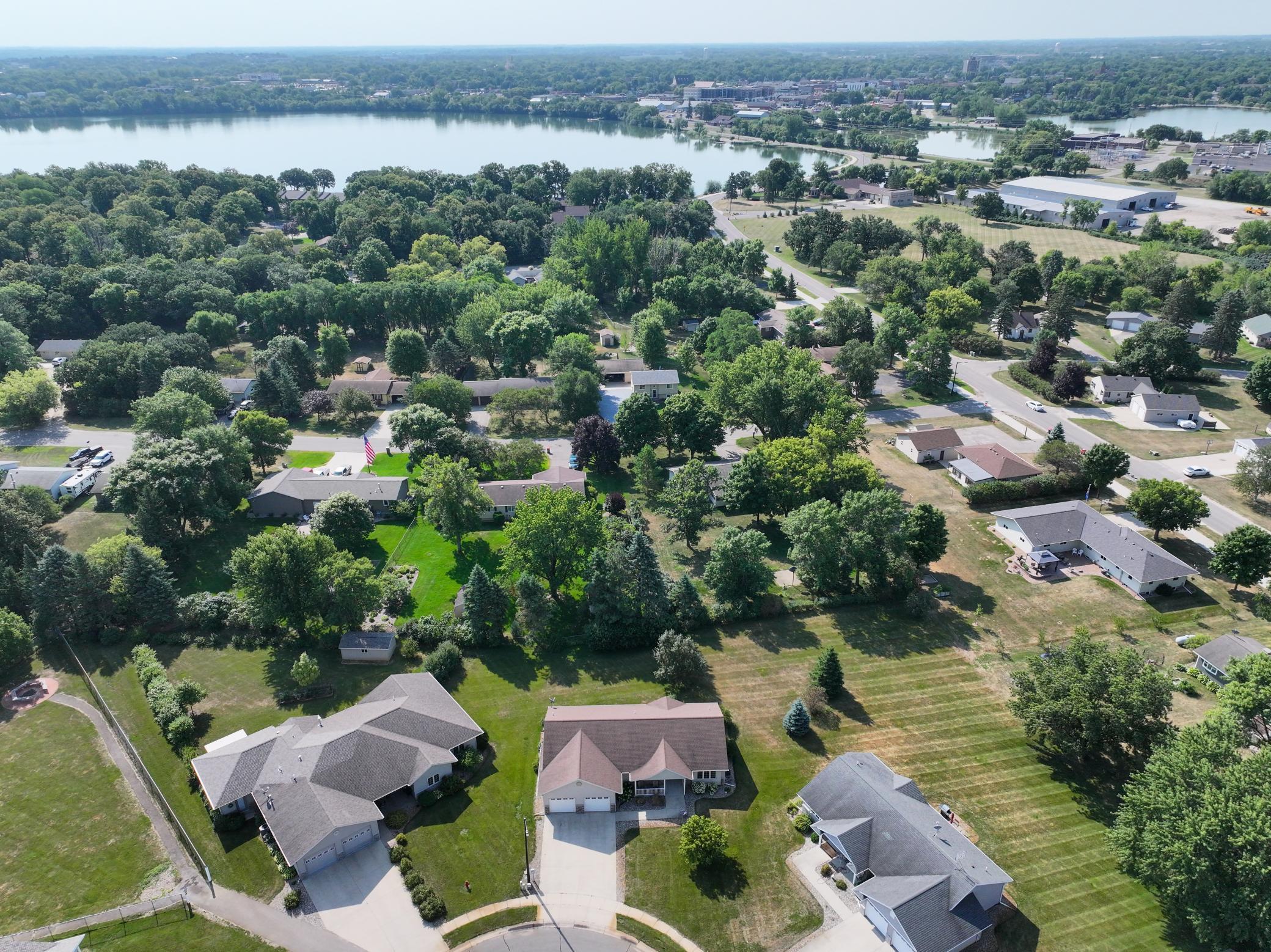 2006 single family home for sale at 630 Dewberry Lane in Alexandria, MN — 4 bed, 3 bath (photo 38 of 41)
