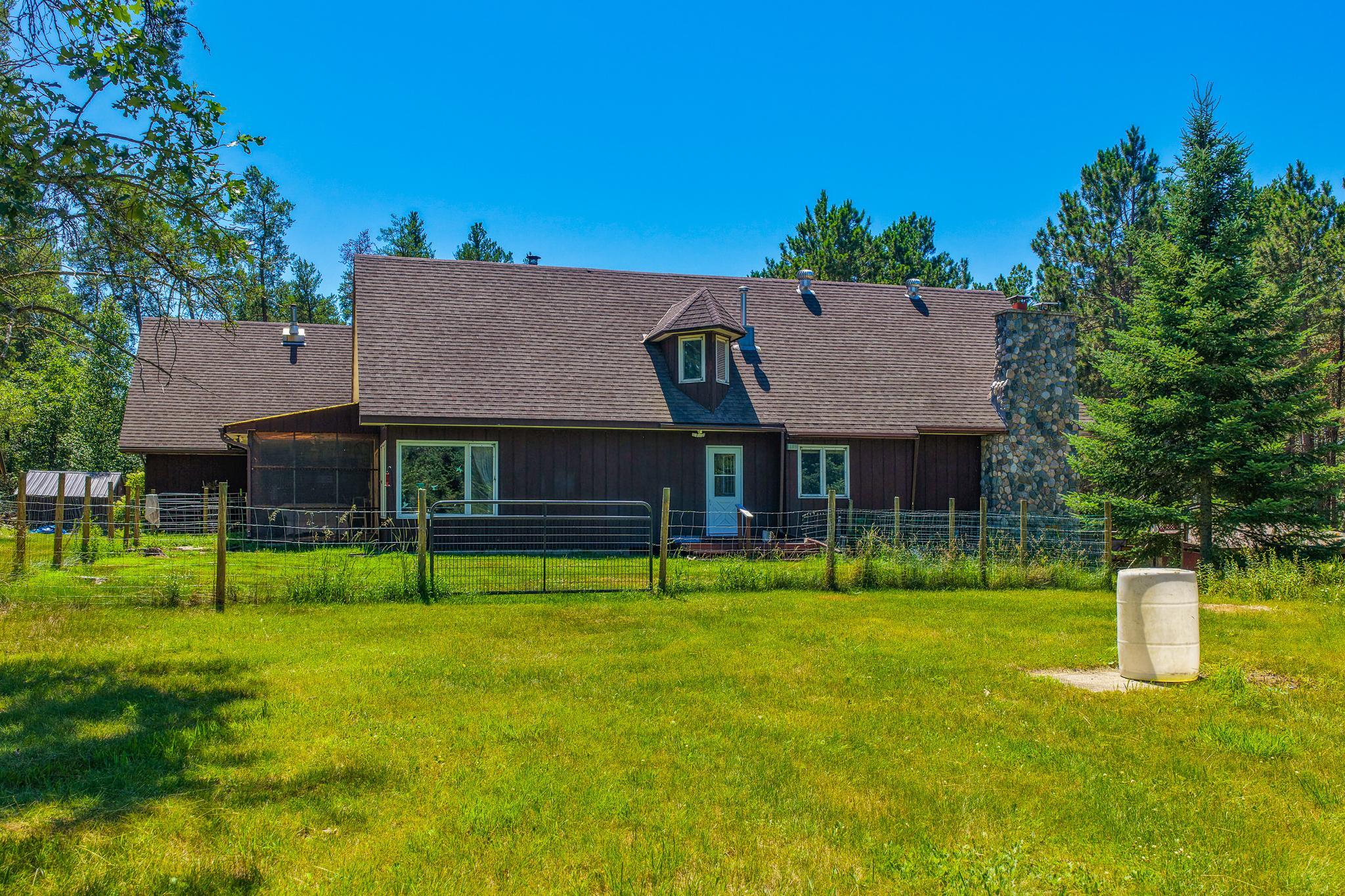 1973 single family home for sale at 13062 230th Street in Park Rapids, MN — 4 bed, 3 bath (photo 4 of 54)