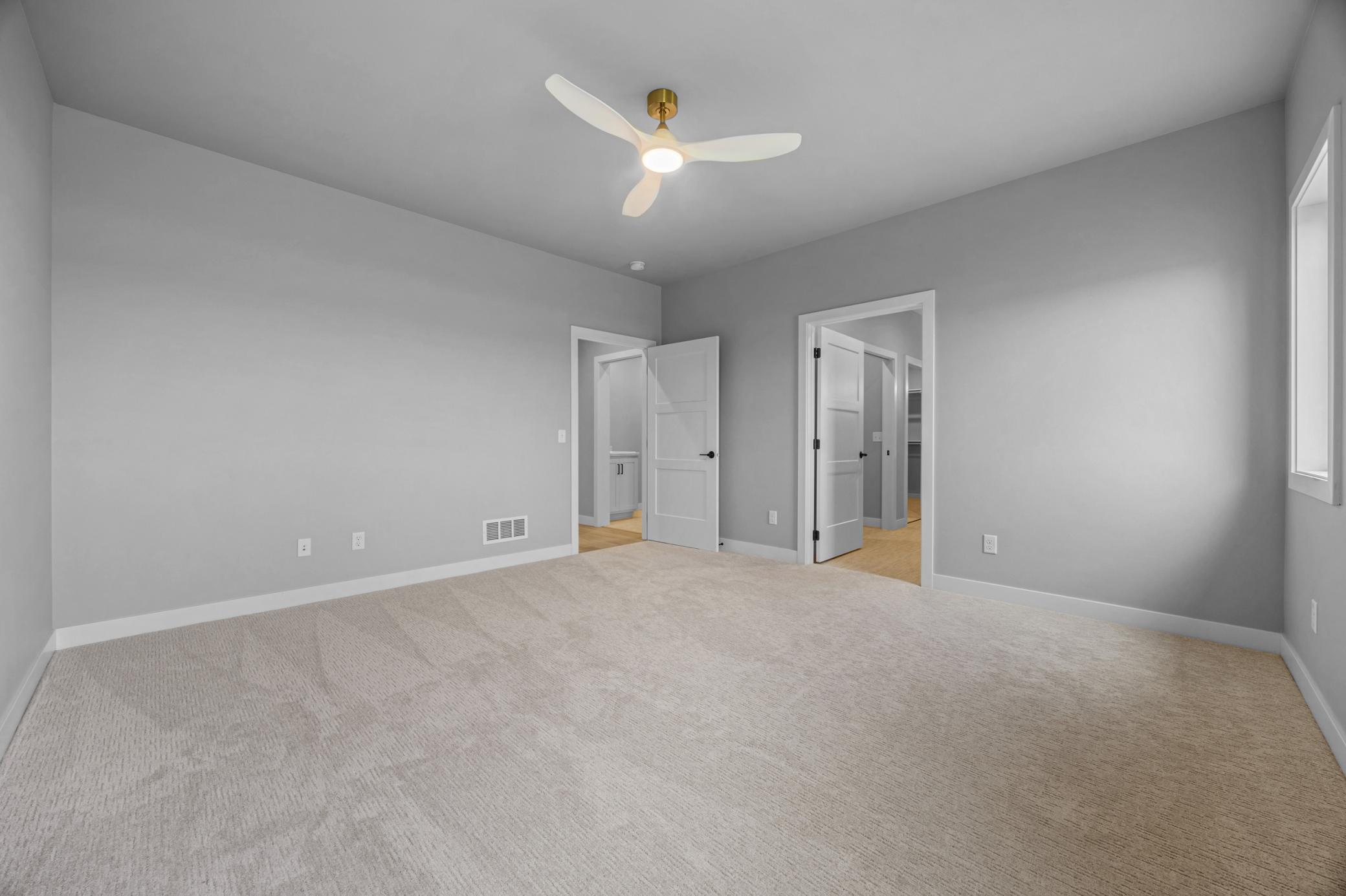 2024 single family home for sale at 106 Pine Drive in Hankinson, ND — 3 bed, 2 bath (photo 14 of 25)