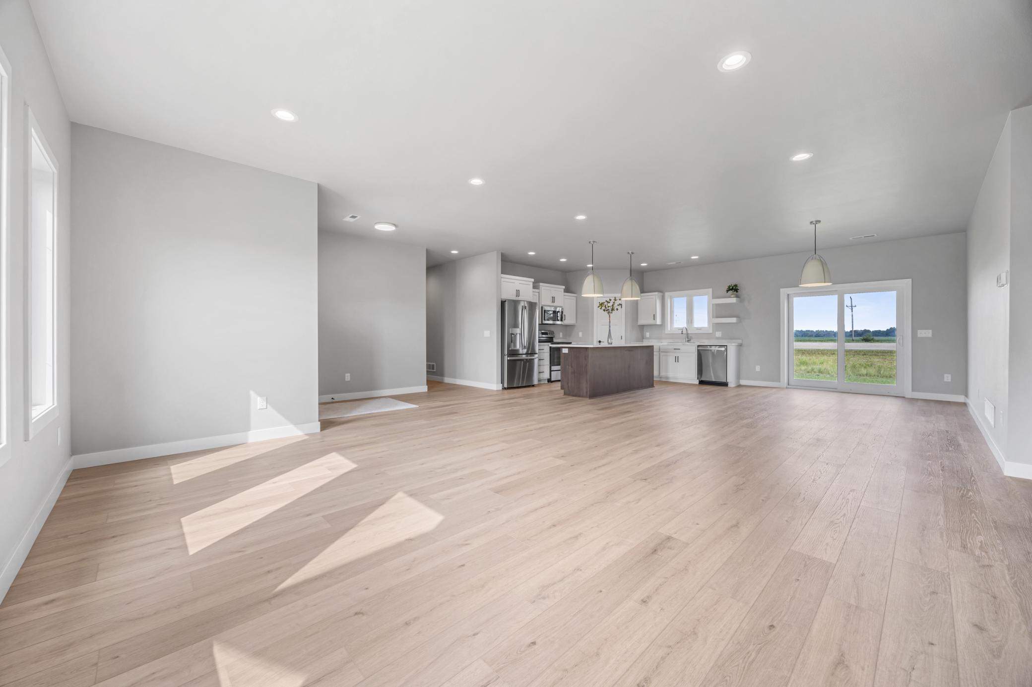 2024 single family home for sale at 106 Pine Drive in Hankinson, ND — 3 bed, 2 bath (photo 7 of 25)