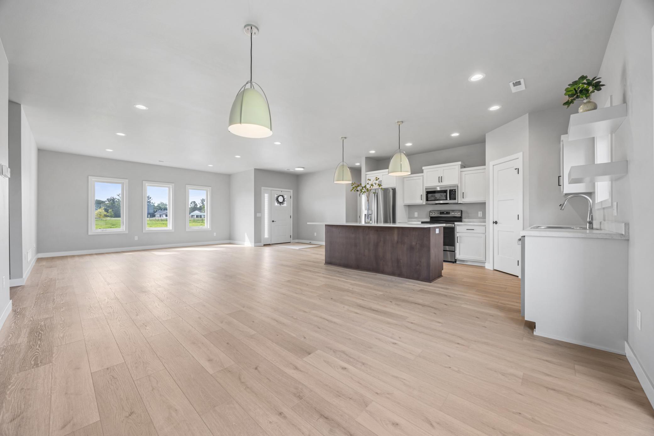 2024 single family home for sale at 106 Pine Drive in Hankinson, ND — 3 bed, 2 bath (photo 9 of 25)
