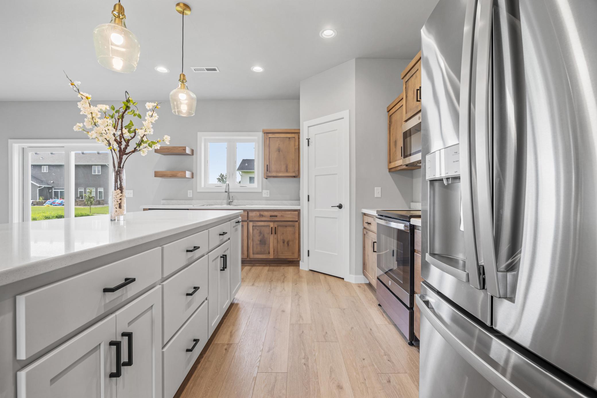 2024 single family home for sale at 301 Pine Drive in Hankinson, ND — 3 bed, 2 bath (photo 10 of 25)