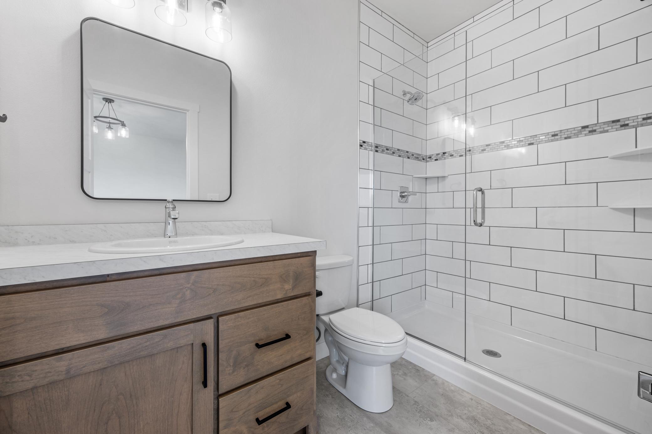 2023 single family home for sale at 300 Prairie Drive N in Hankinson, ND — 4 bed, 3 bath (photo 14 of 26)
