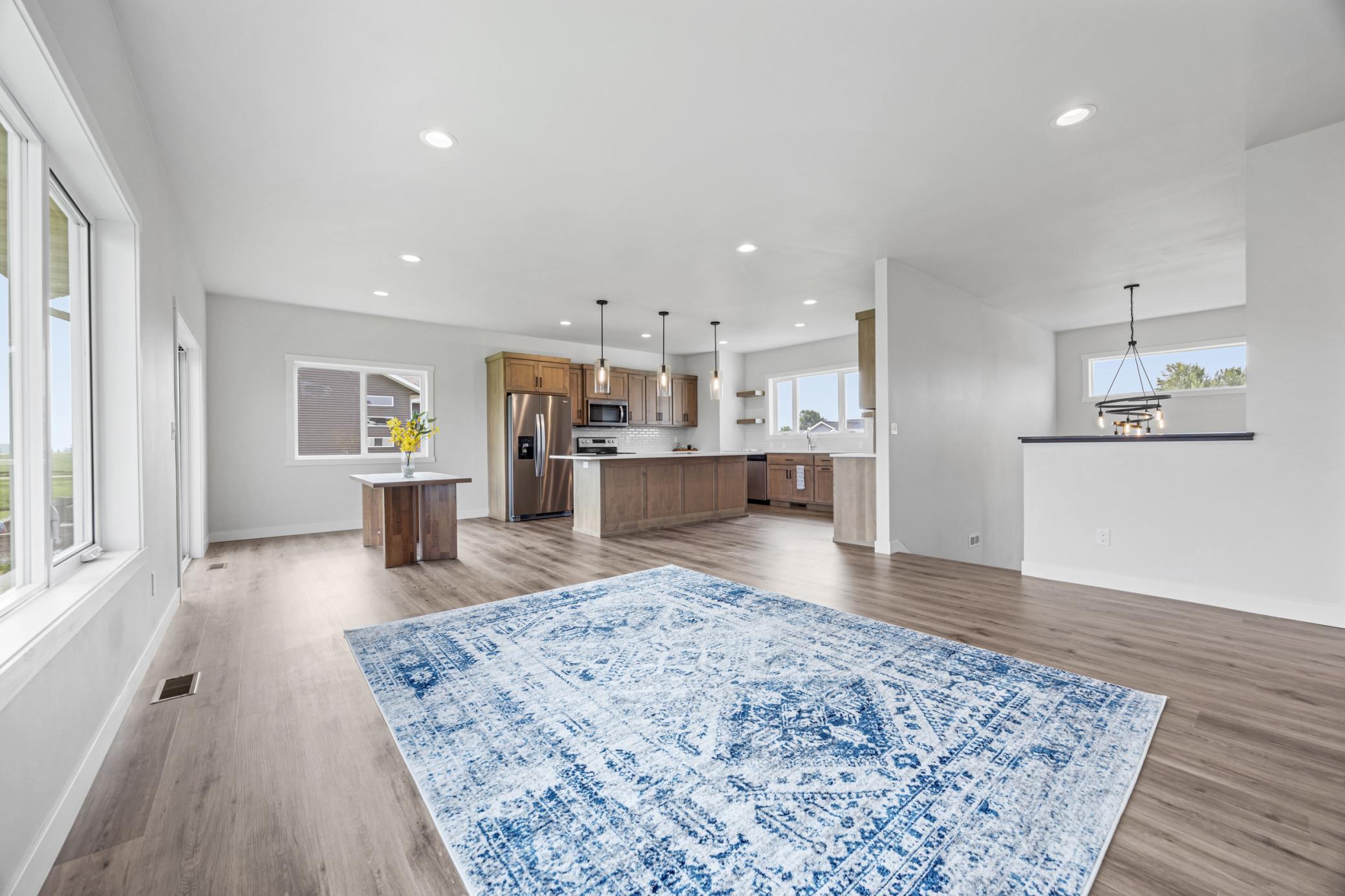 2023 single family home for sale at 300 Prairie Drive N in Hankinson, ND — 4 bed, 3 bath (photo 5 of 26)