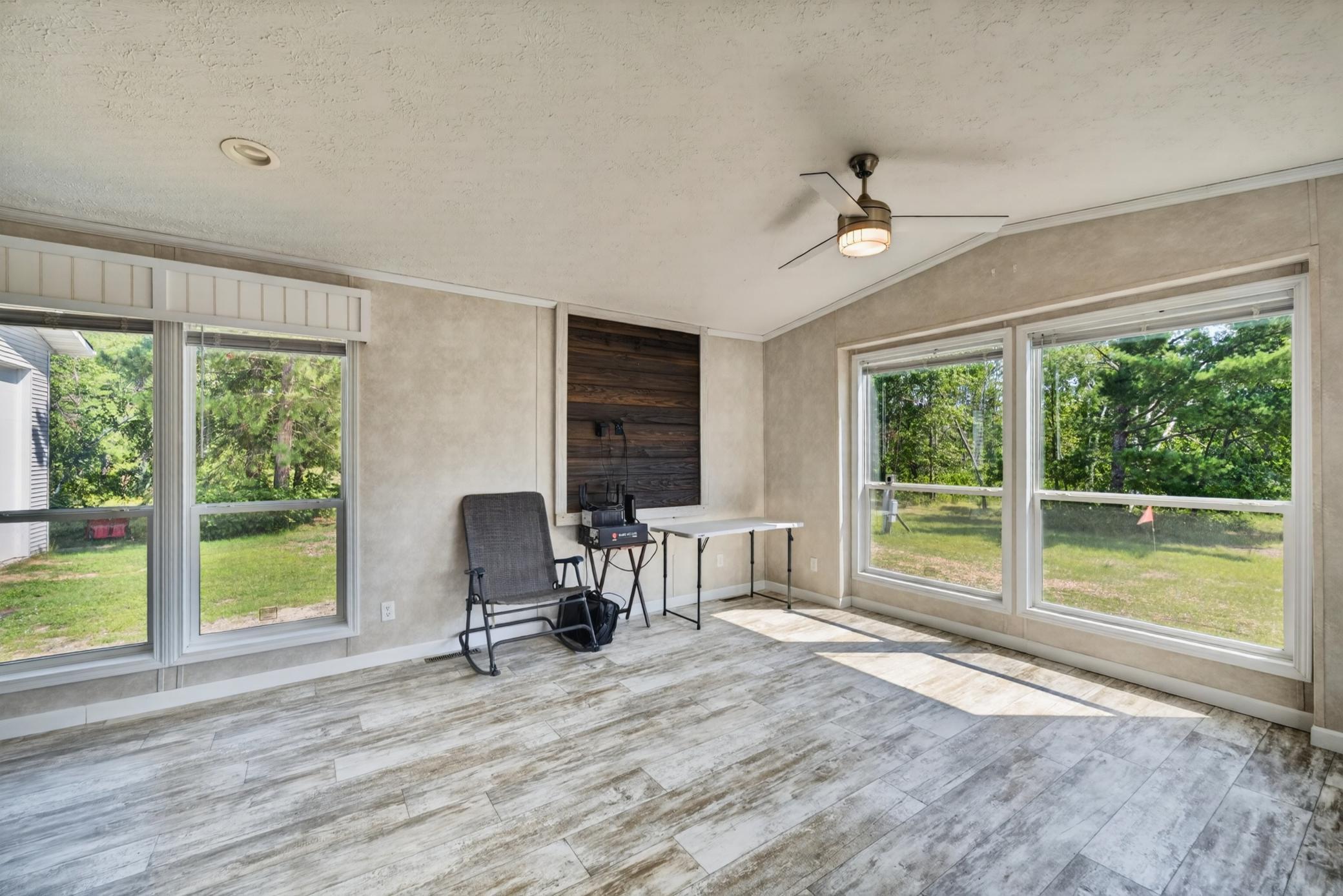 2022 single family home for sale at 2101 Frohn Road NE in Bemidji, MN — 3 bed, 2 bath (photo 11 of 25)