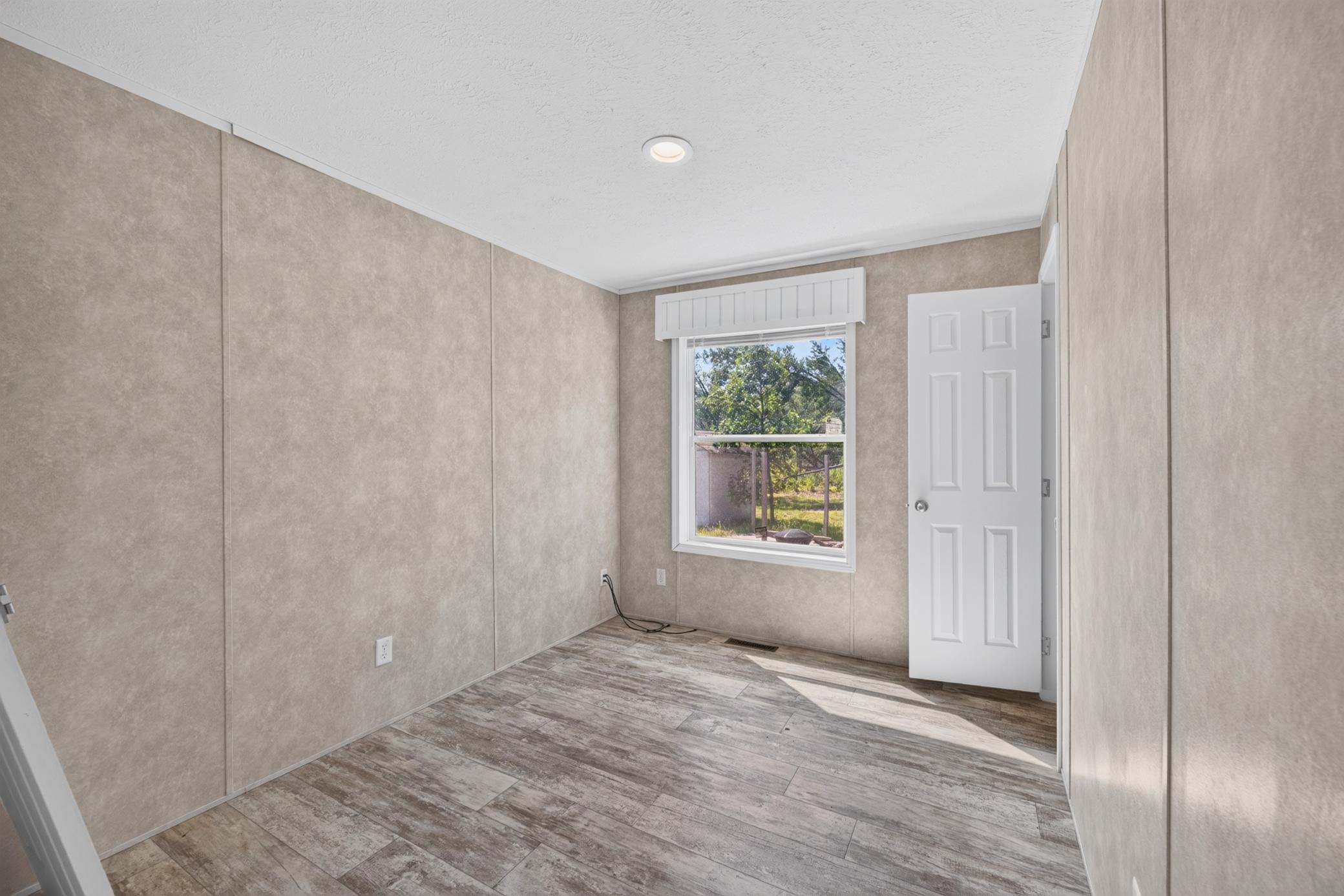 2022 single family home for sale at 2101 Frohn Road NE in Bemidji, MN — 3 bed, 2 bath (photo 13 of 25)