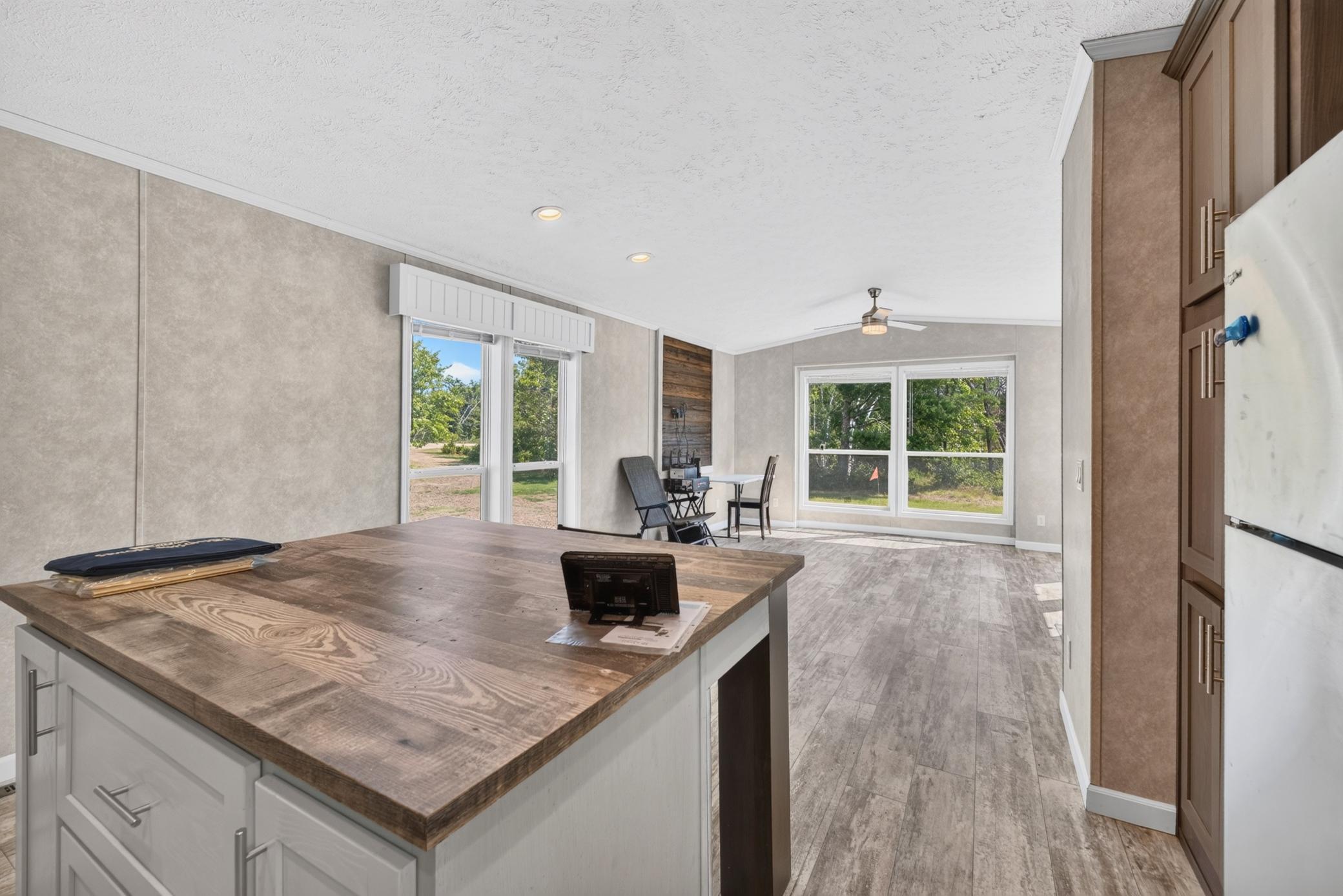 2022 single family home for sale at 2101 Frohn Road NE in Bemidji, MN — 3 bed, 2 bath (photo 9 of 25)