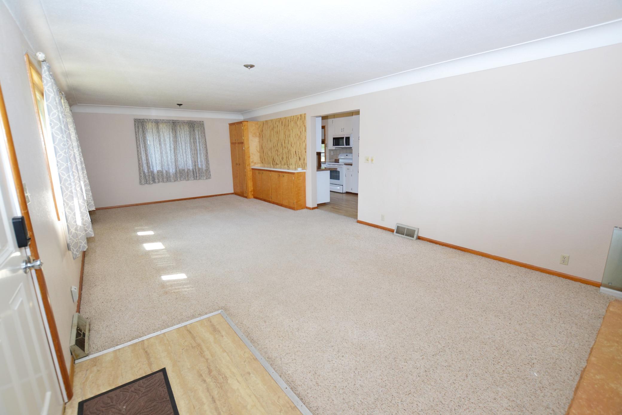 1957 single family home for sale at 806 5th Street NE in Staples, MN — 3 bed, 2 bath (photo 13 of 28)