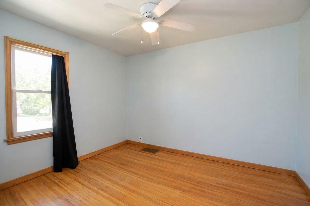 1957 single family home for sale at 806 5th Street NE in Staples, MN — 3 bed, 2 bath (photo 16 of 28)