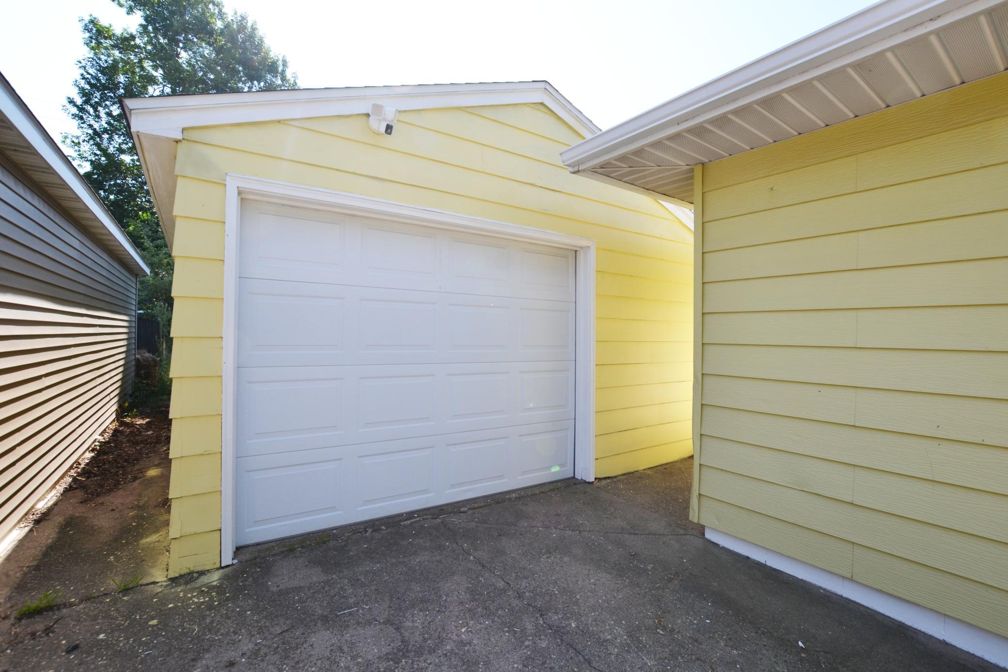 1957 single family home for sale at 806 5th Street NE in Staples, MN — 3 bed, 2 bath (photo 26 of 28)