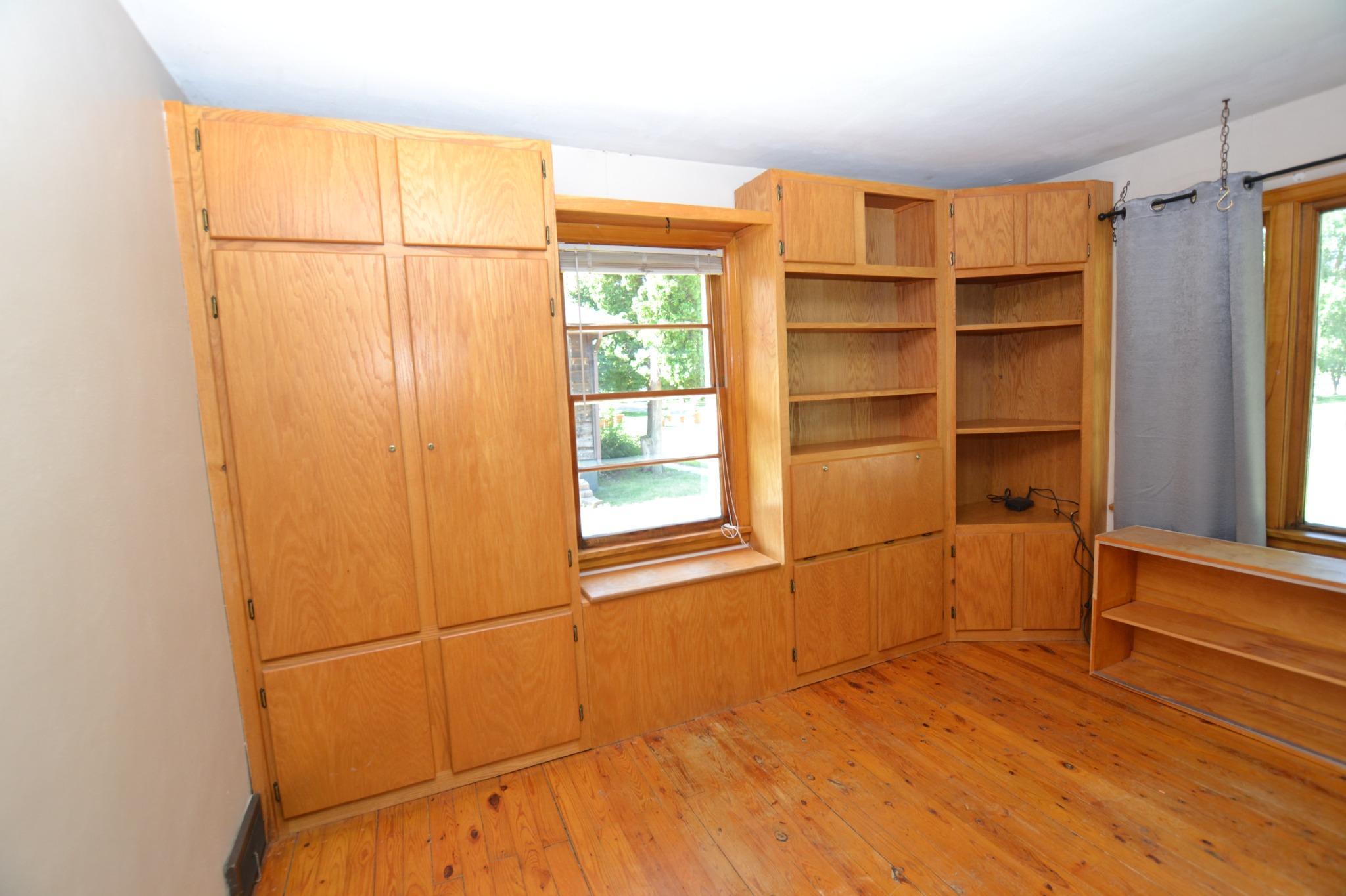 1957 single family home for sale at 806 5th Street NE in Staples, MN — 3 bed, 2 bath (photo 4 of 28)
