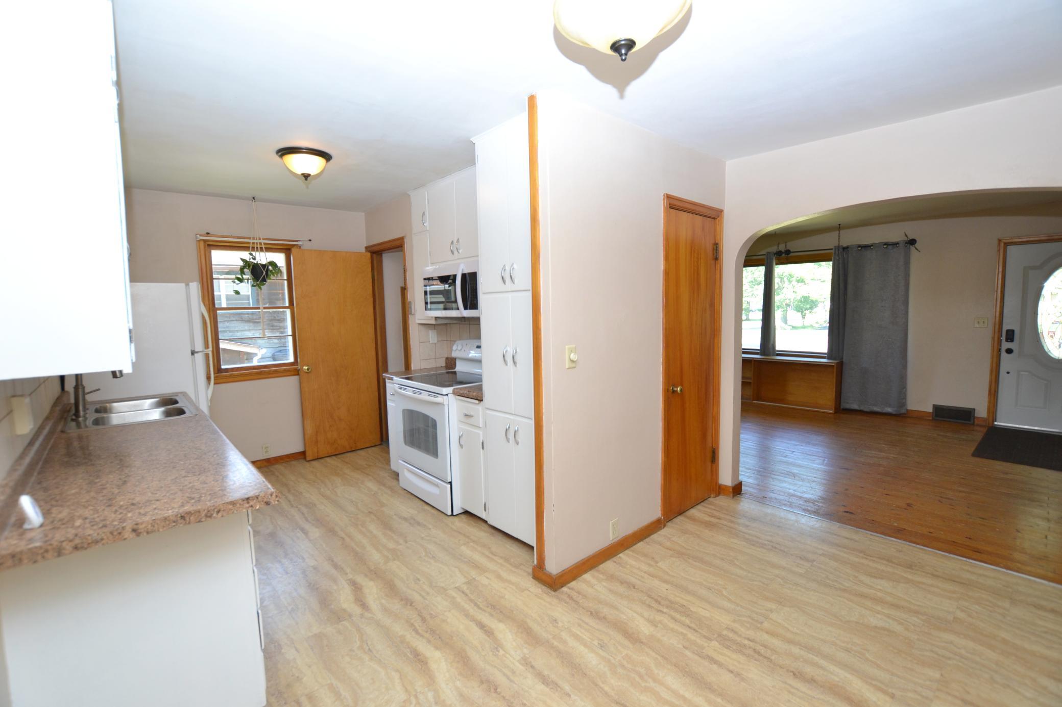 1957 single family home for sale at 806 5th Street NE in Staples, MN — 3 bed, 2 bath (photo 7 of 28)