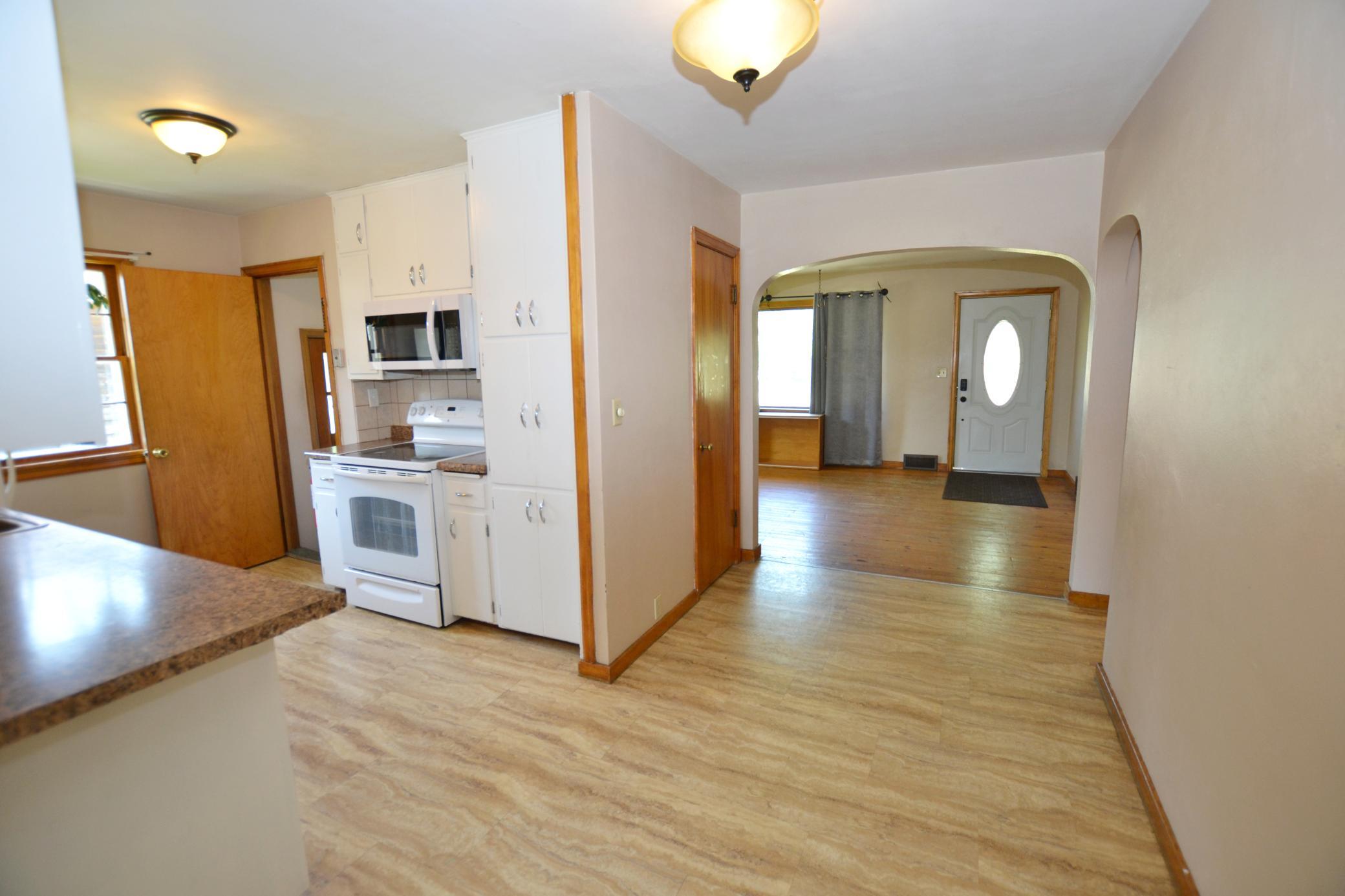 1957 single family home for sale at 806 5th Street NE in Staples, MN — 3 bed, 2 bath (photo 8 of 28)