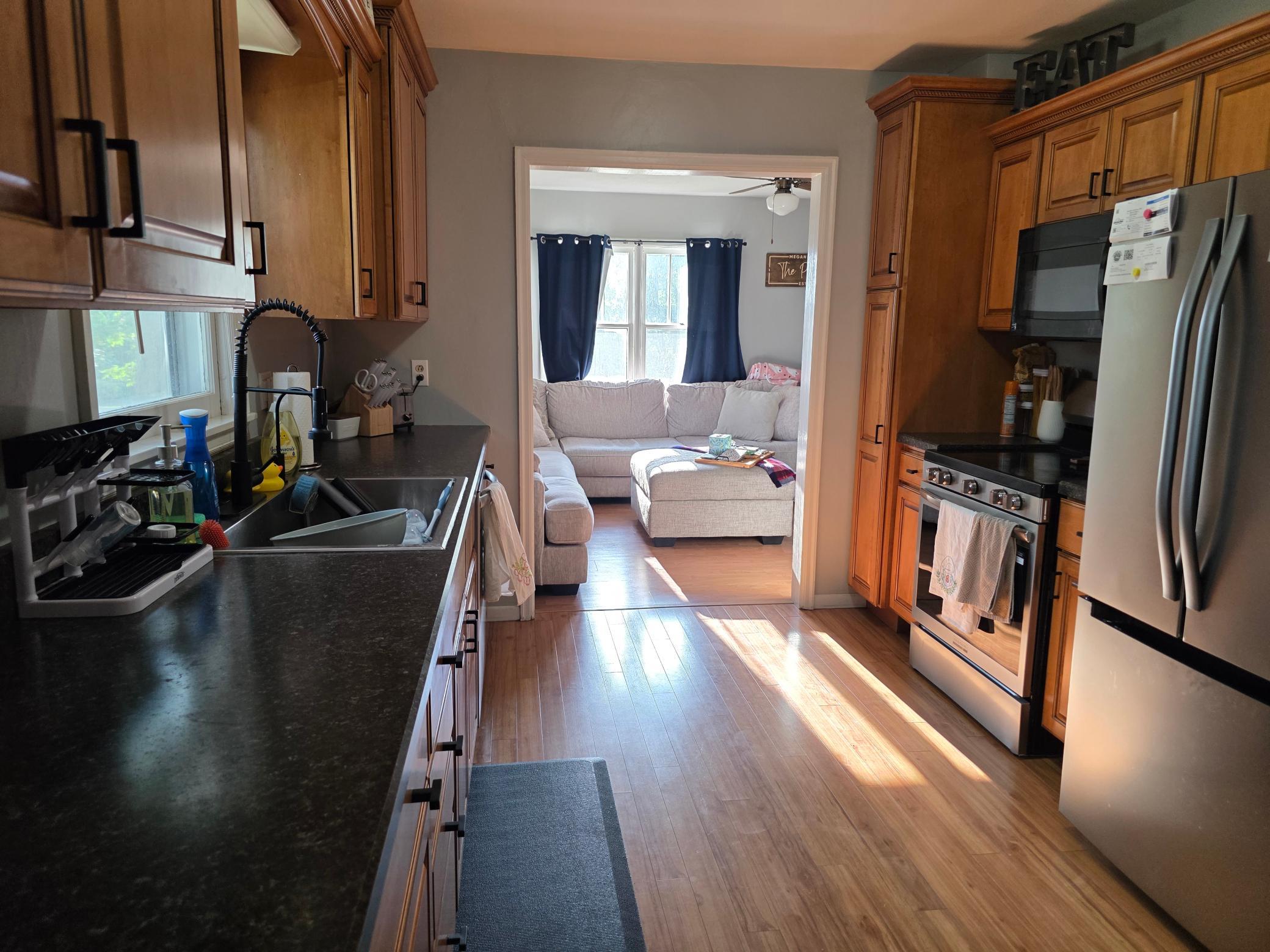 1940 single family home for sale at 518 N Burlington Avenue in Fergus Falls, MN — 4 bed, 2 bath (photo 2 of 4)