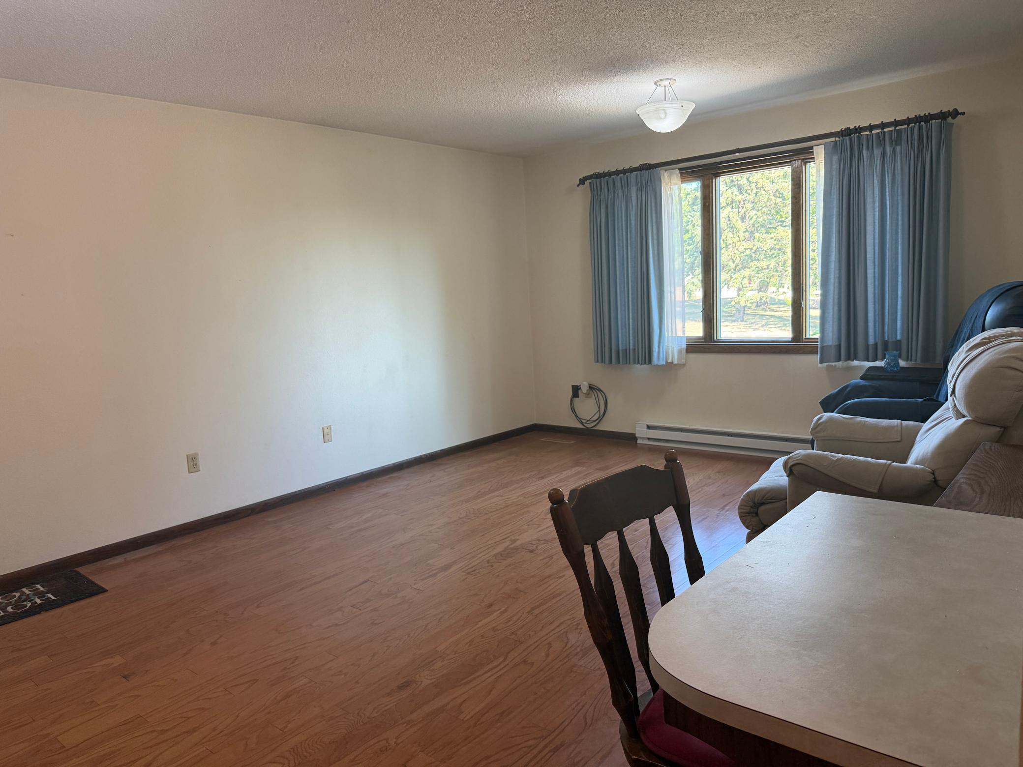 1973 single family home for sale at 201 Prospect Street in Lisbon, ND — 5 bed, 3 bath (photo 11 of 64)