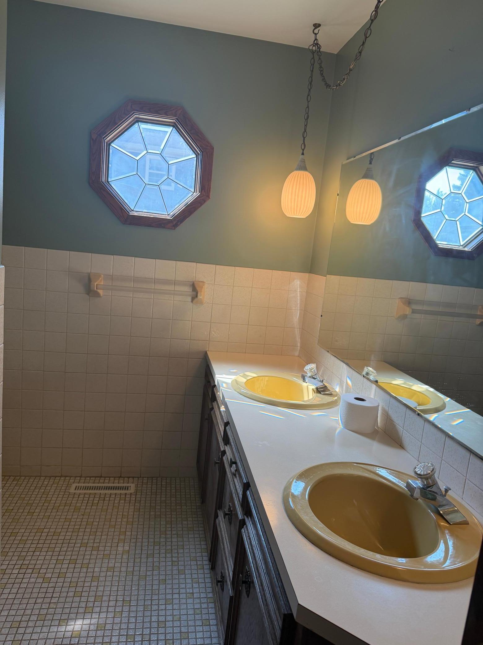 1973 single family home for sale at 201 Prospect Street in Lisbon, ND — 5 bed, 3 bath (photo 21 of 64)