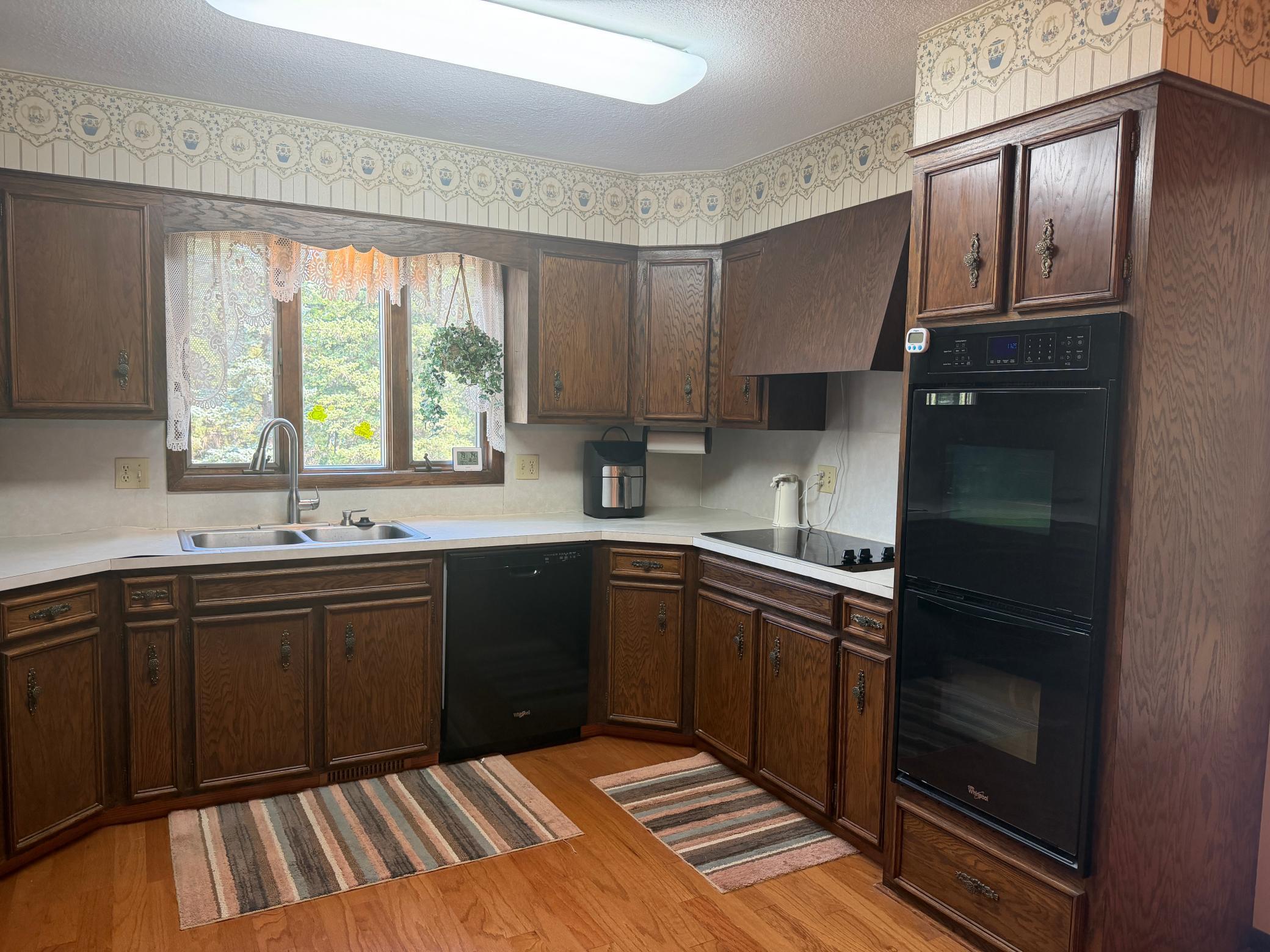 1973 single family home for sale at 201 Prospect Street in Lisbon, ND — 5 bed, 3 bath (photo 5 of 64)