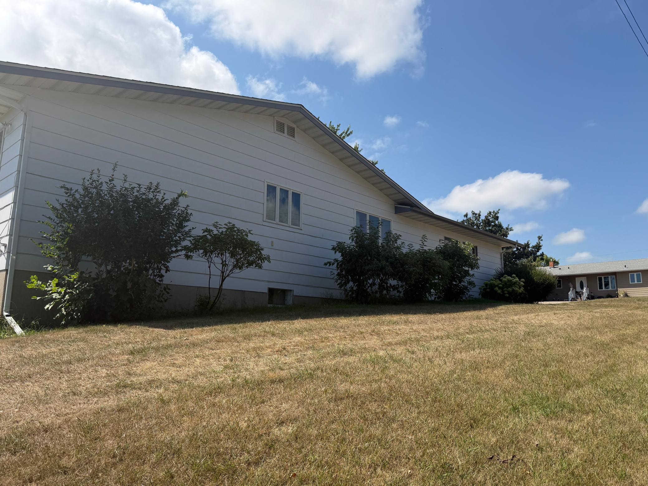 1973 single family home for sale at 201 Prospect Street in Lisbon, ND — 5 bed, 3 bath (photo 61 of 64)