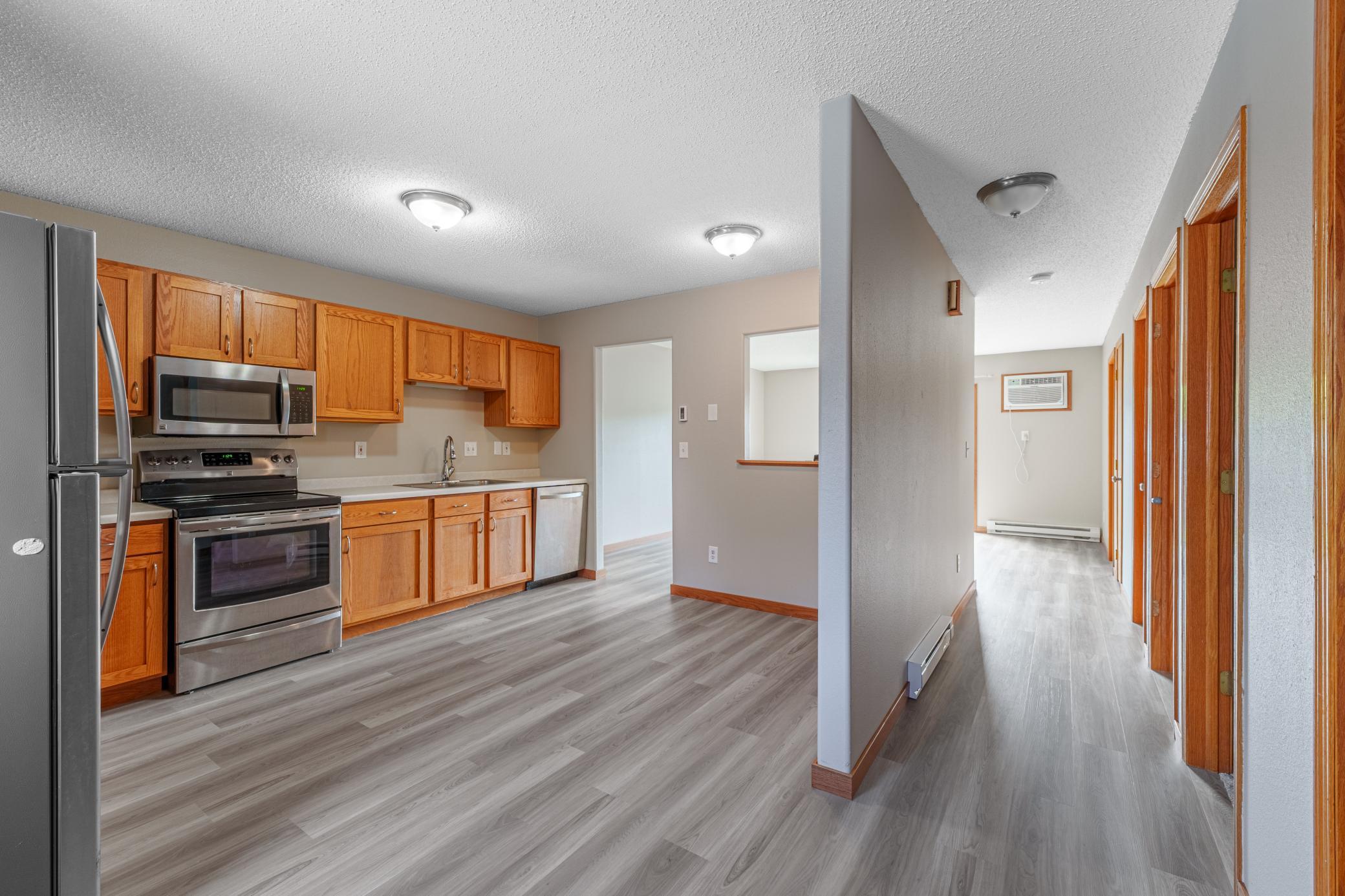 1995 twin home for sale at 2017 32nd Avenue S in Fargo, ND — 3 bed, 2 bath (photo 6 of 21)