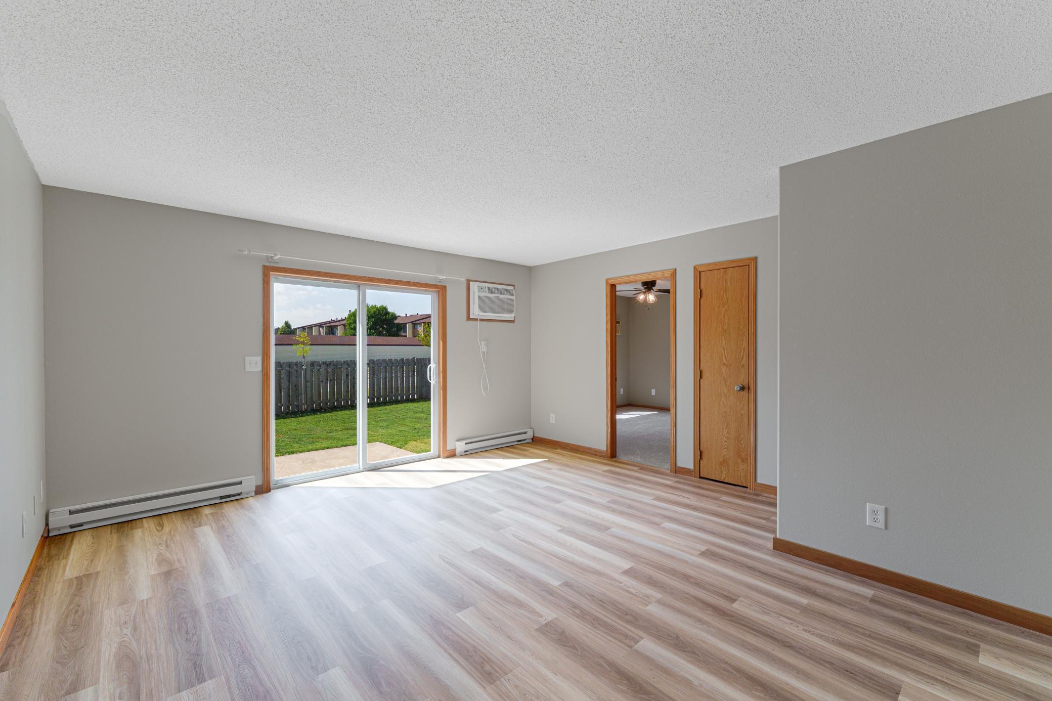 1995 twin home for sale at 2017 32nd Avenue S in Fargo, ND — 3 bed, 2 bath (photo 7 of 21)
