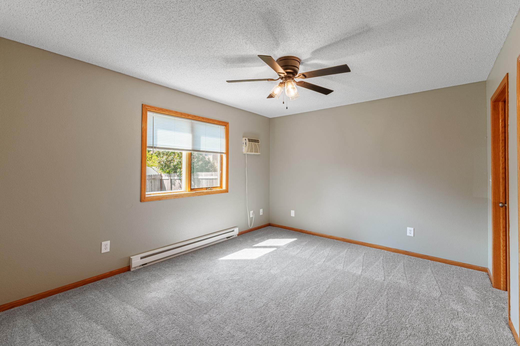 1995 twin home for sale at 2017 32nd Avenue S in Fargo, ND — 3 bed, 2 bath (photo 9 of 21)