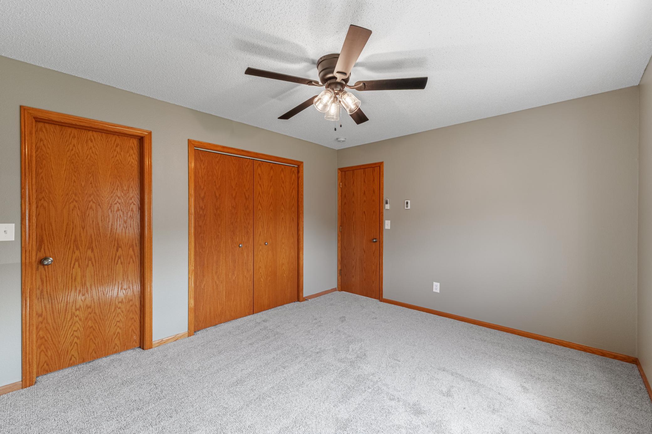 1995 twin home for sale at 2017 32nd Avenue S in Fargo, ND — 3 bed, 2 bath (photo 10 of 21)