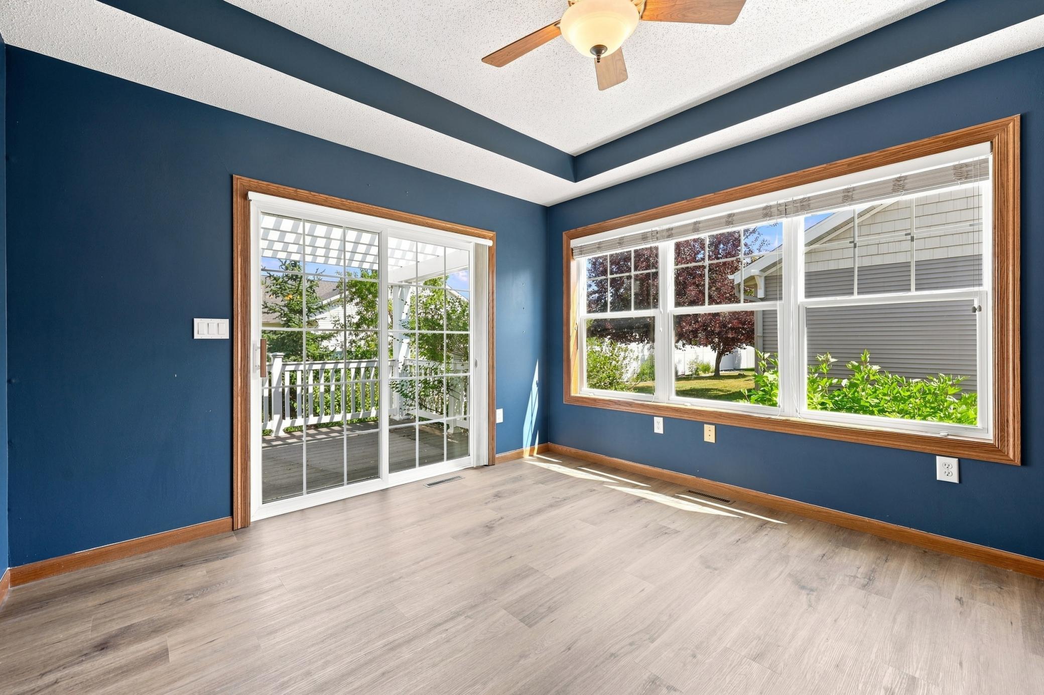 2004 single family home for sale at 220 15th Avenue Way in West Fargo, ND — 2 bed, 2 bath (photo 12 of 25)