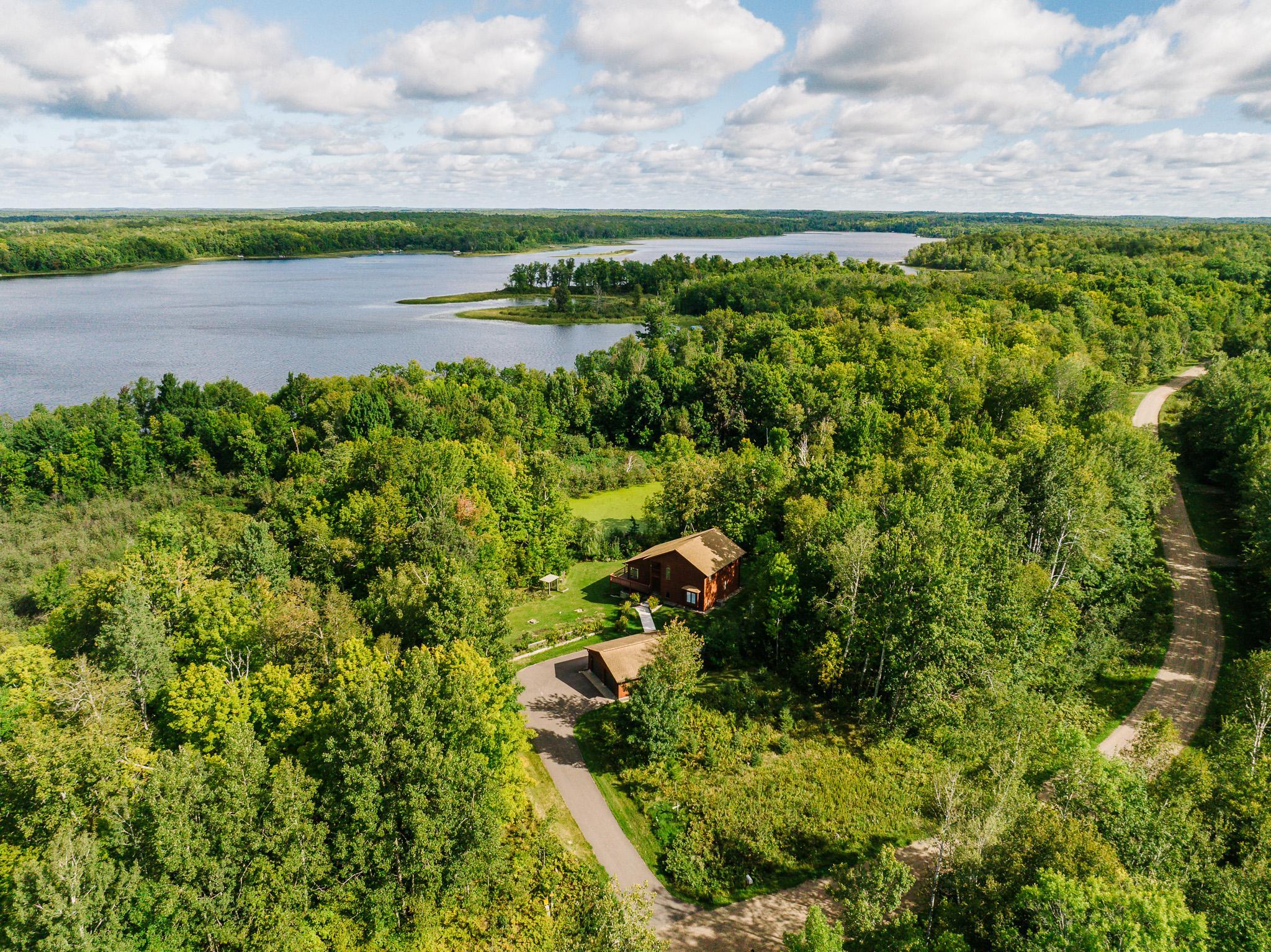 1990 single family home for sale at 26836 Ross Lake Road in Aitkin, MN — 3 bed, 3 bath (photo 13 of 80)