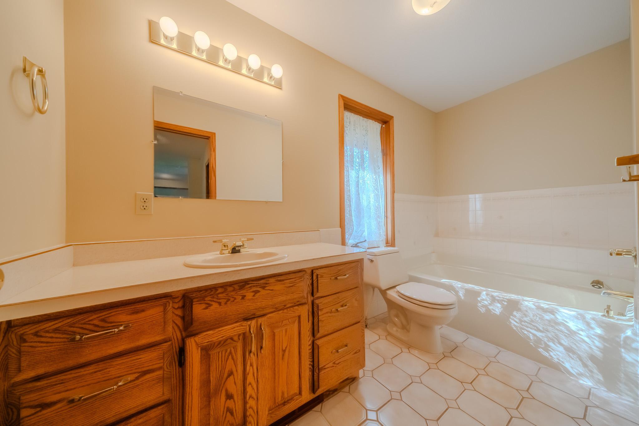 1990 single family home for sale at 26836 Ross Lake Road in Aitkin, MN — 3 bed, 3 bath (photo 33 of 80)