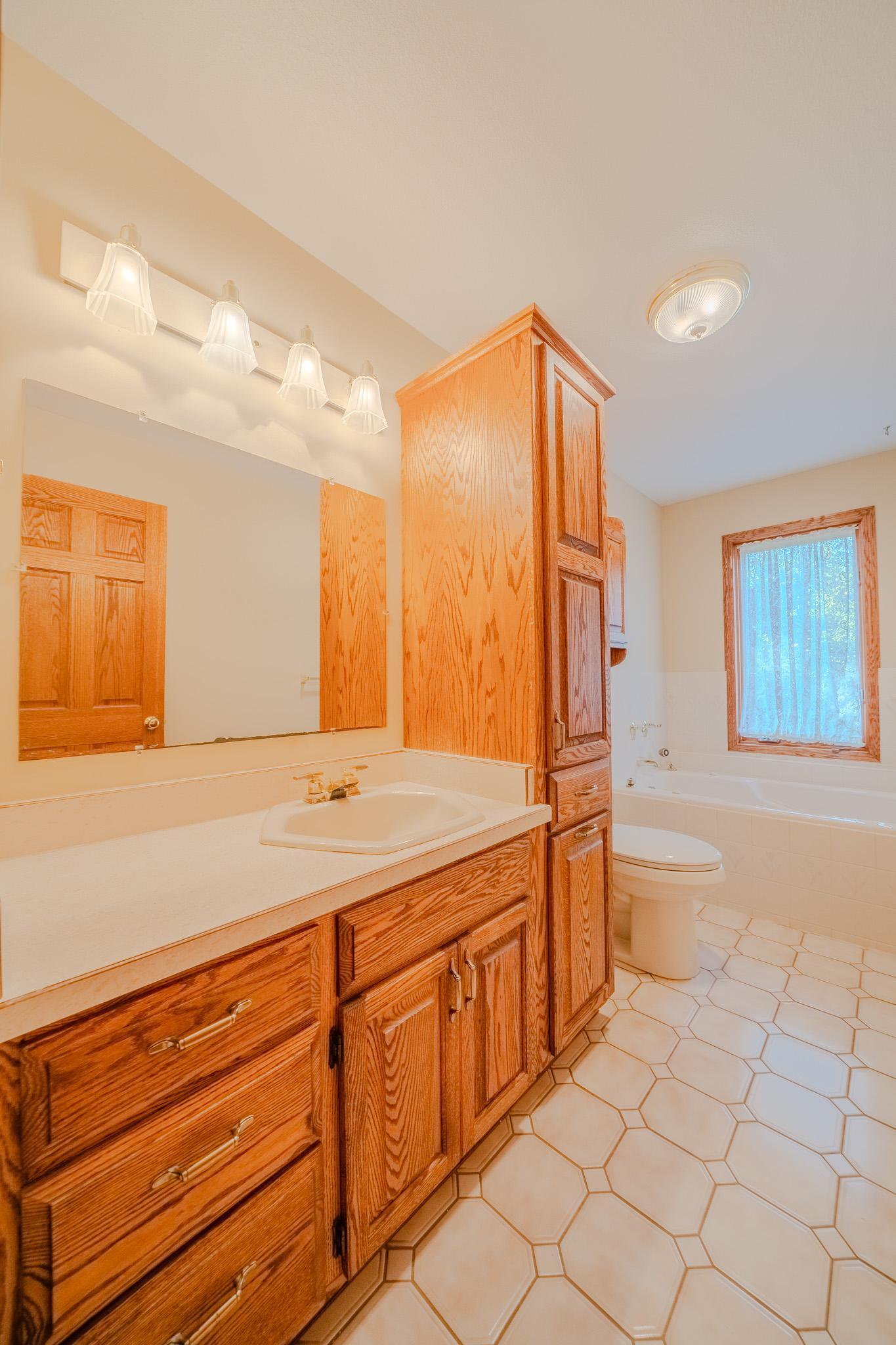 1990 single family home for sale at 26836 Ross Lake Road in Aitkin, MN — 3 bed, 3 bath (photo 58 of 80)