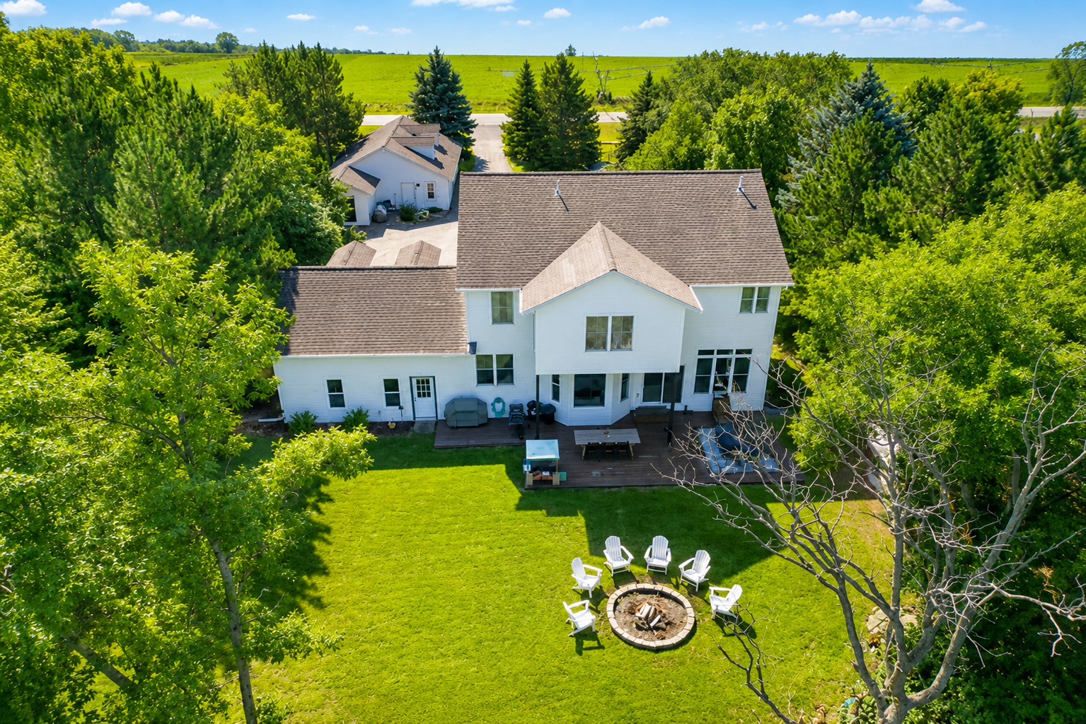 2003 single family home for sale at 45207 Lamplight Drive in Ottertail, MN — 6 bed, 4 bath (photo 2 of 64)