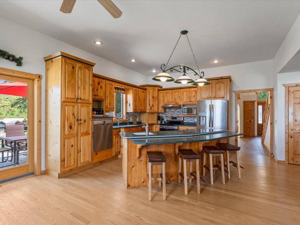 2000 single family home for sale at 8964 Kabekona Springs Drive NW in Walker, MN — 4 bed, 4 bath (photo 11 of 57)