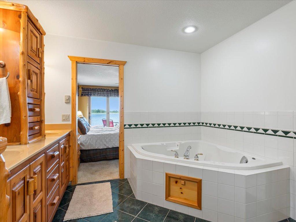 2000 single family home for sale at 8964 Kabekona Springs Drive NW in Walker, MN — 4 bed, 4 bath (photo 19 of 57)