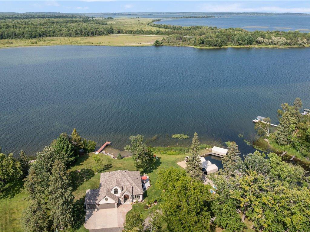2000 single family home for sale at 8964 Kabekona Springs Drive NW in Walker, MN — 4 bed, 4 bath (photo 3 of 57)