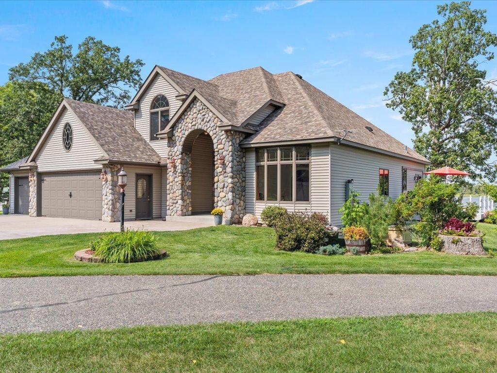 2000 single family home for sale at 8964 Kabekona Springs Drive NW in Walker, MN — 4 bed, 4 bath (photo 23 of 57)