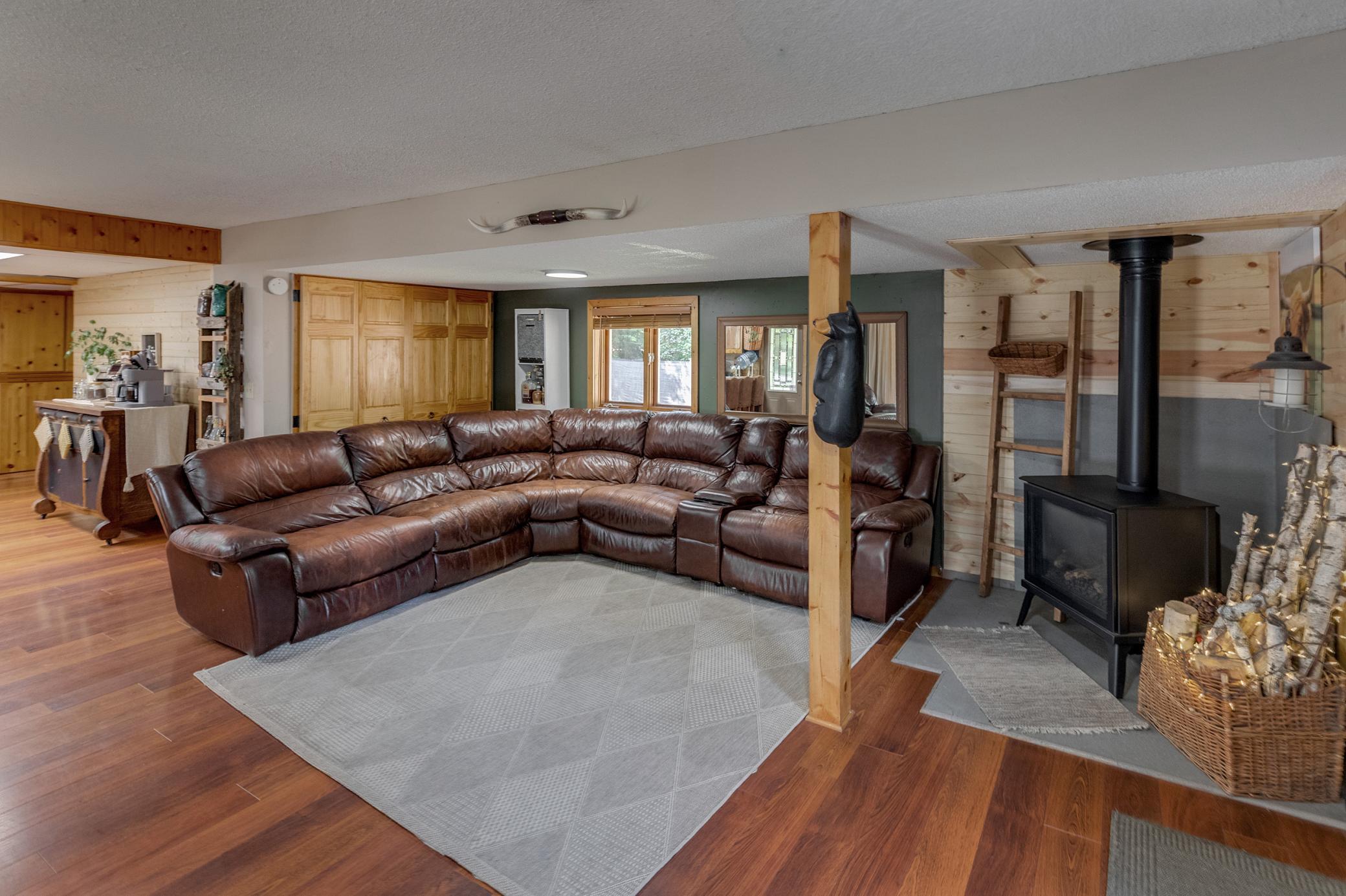 1960 single family home for sale at 4470 Cinosam Road in Brainerd, MN — 2 bed, 1 bath (photo 13 of 48)