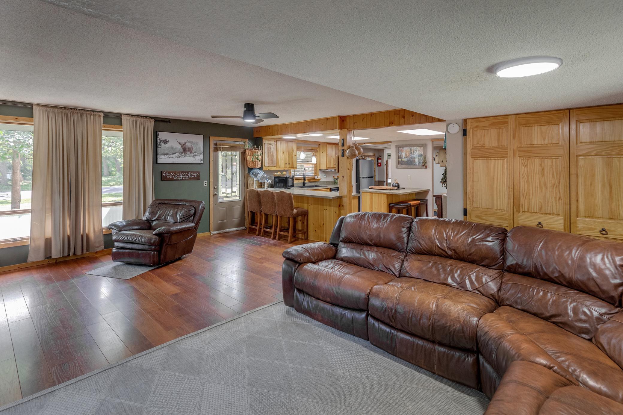 1960 single family home for sale at 4470 Cinosam Road in Brainerd, MN — 2 bed, 1 bath (photo 8 of 48)
