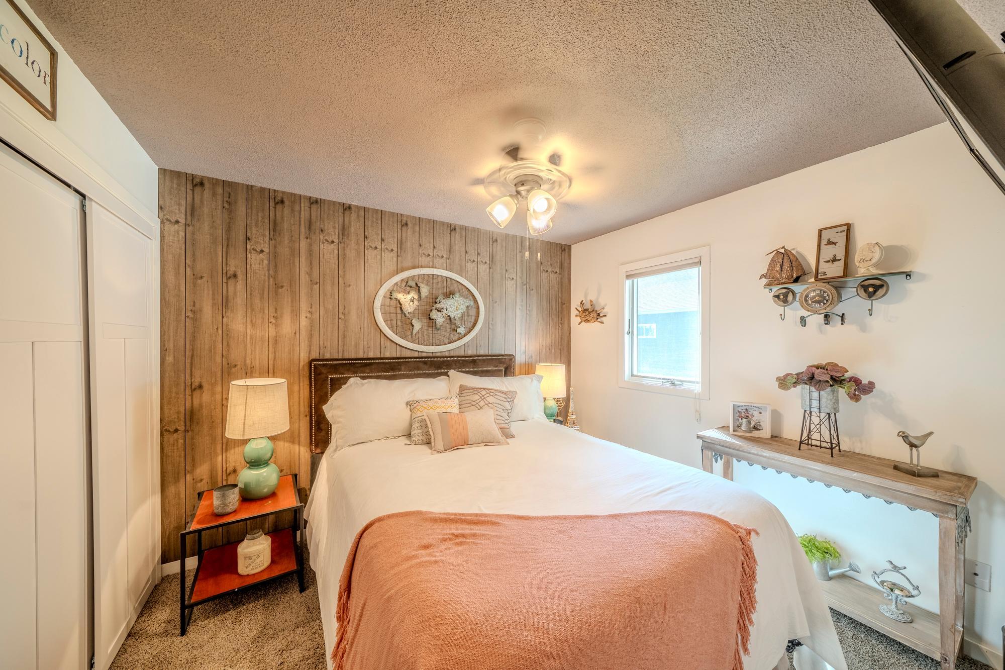 1975 single family home for sale at 436 Shorewood Drive in Detroit Lakes, MN — 5 bed, 4 bath (photo 18 of 50)