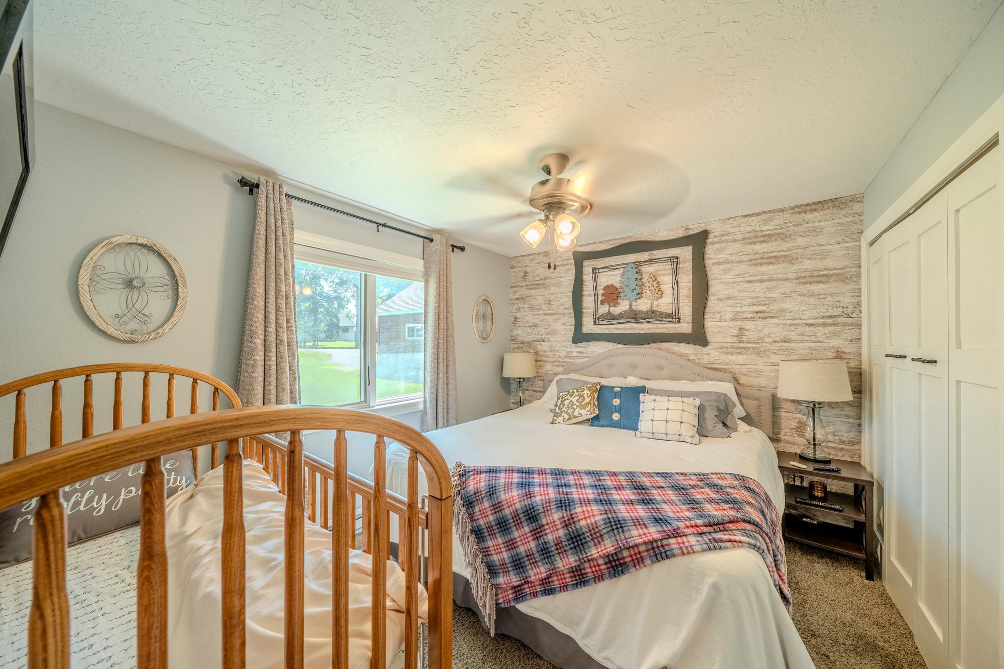 1975 single family home for sale at 436 Shorewood Drive in Detroit Lakes, MN — 5 bed, 4 bath (photo 24 of 50)
