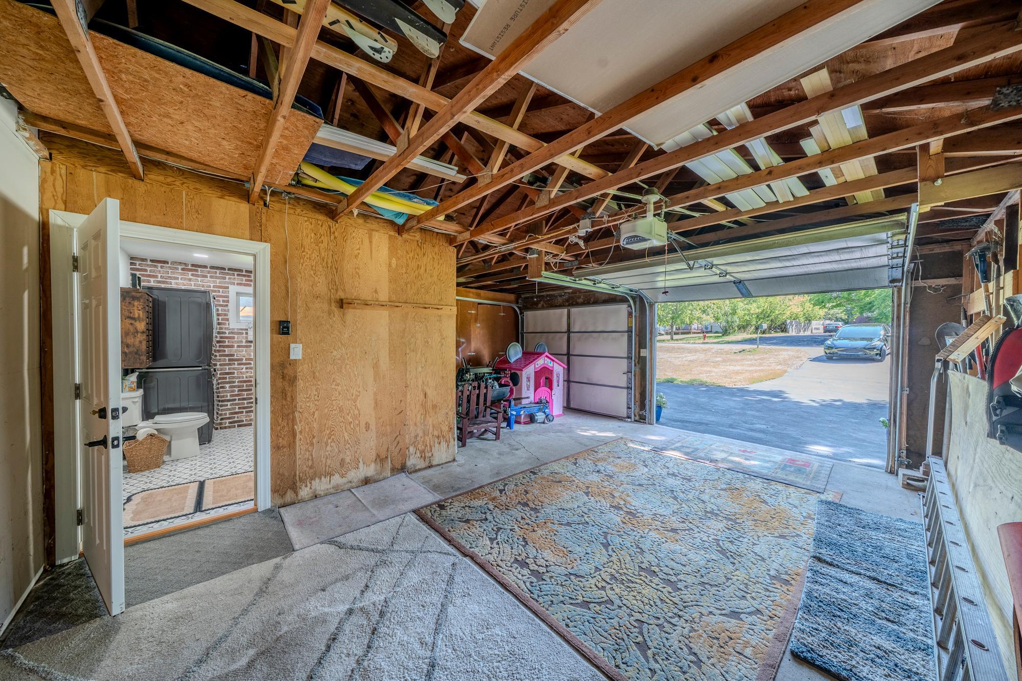 1975 single family home for sale at 436 Shorewood Drive in Detroit Lakes, MN — 5 bed, 4 bath (photo 27 of 50)