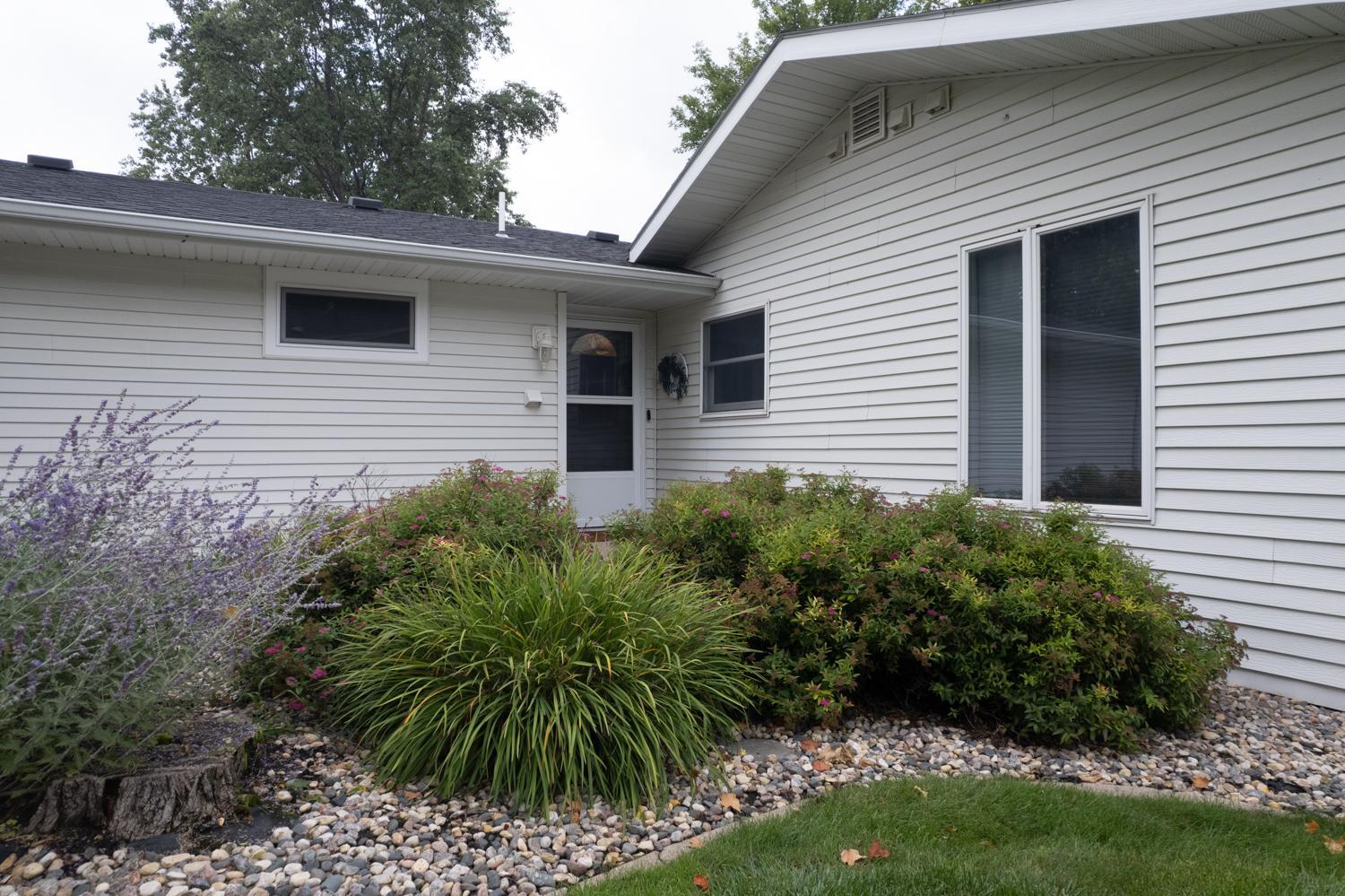 1975 single family home for sale at 436 Shorewood Drive in Detroit Lakes, MN — 5 bed, 4 bath (photo 35 of 50)