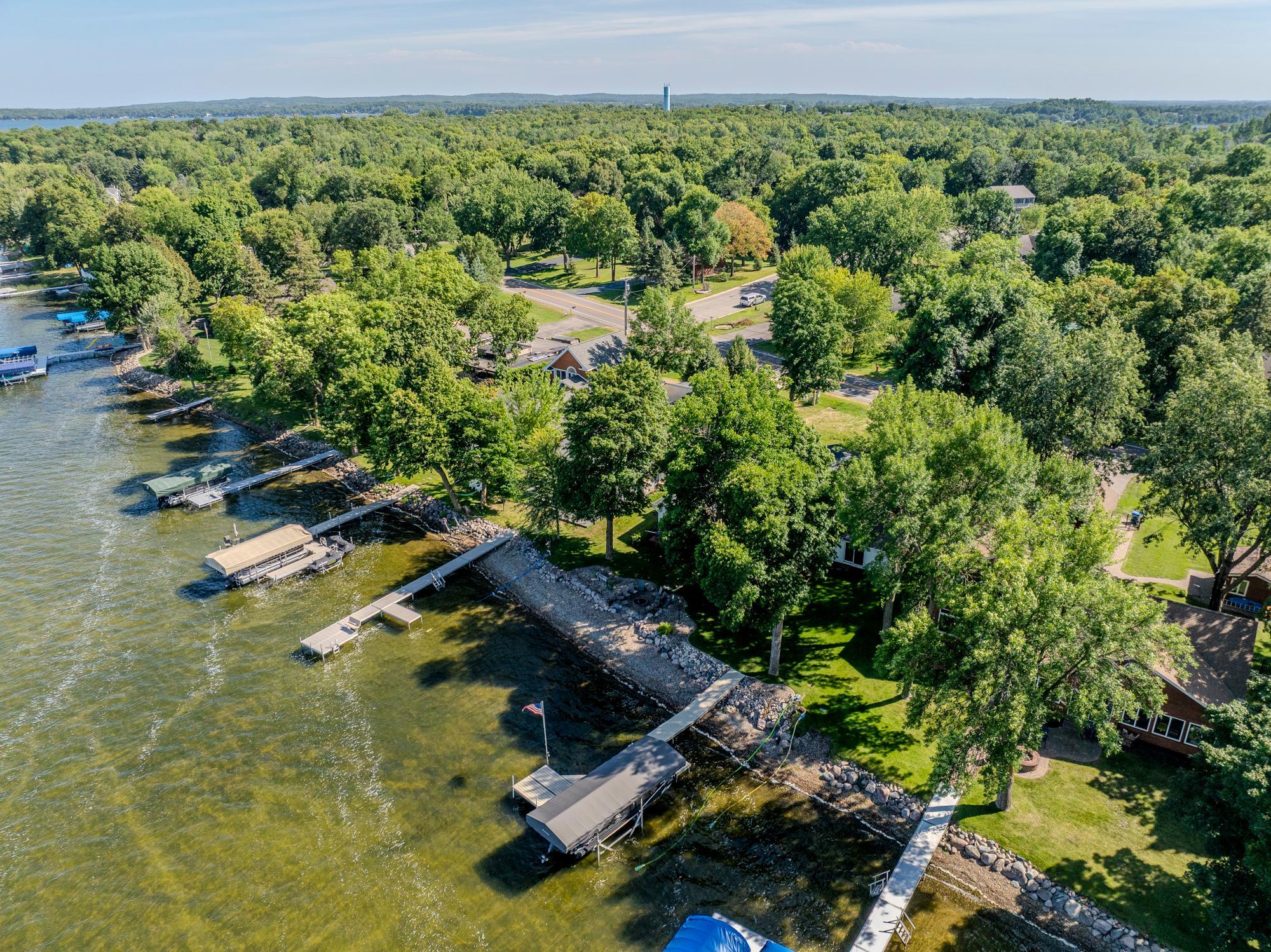1975 single family home for sale at 436 Shorewood Drive in Detroit Lakes, MN — 5 bed, 4 bath (photo 49 of 50)