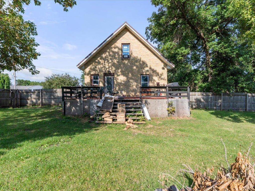 1918 single family home for sale at 110 Central Avenue in Bertha, MN — 4 bed, 1 bath (photo 30 of 36)