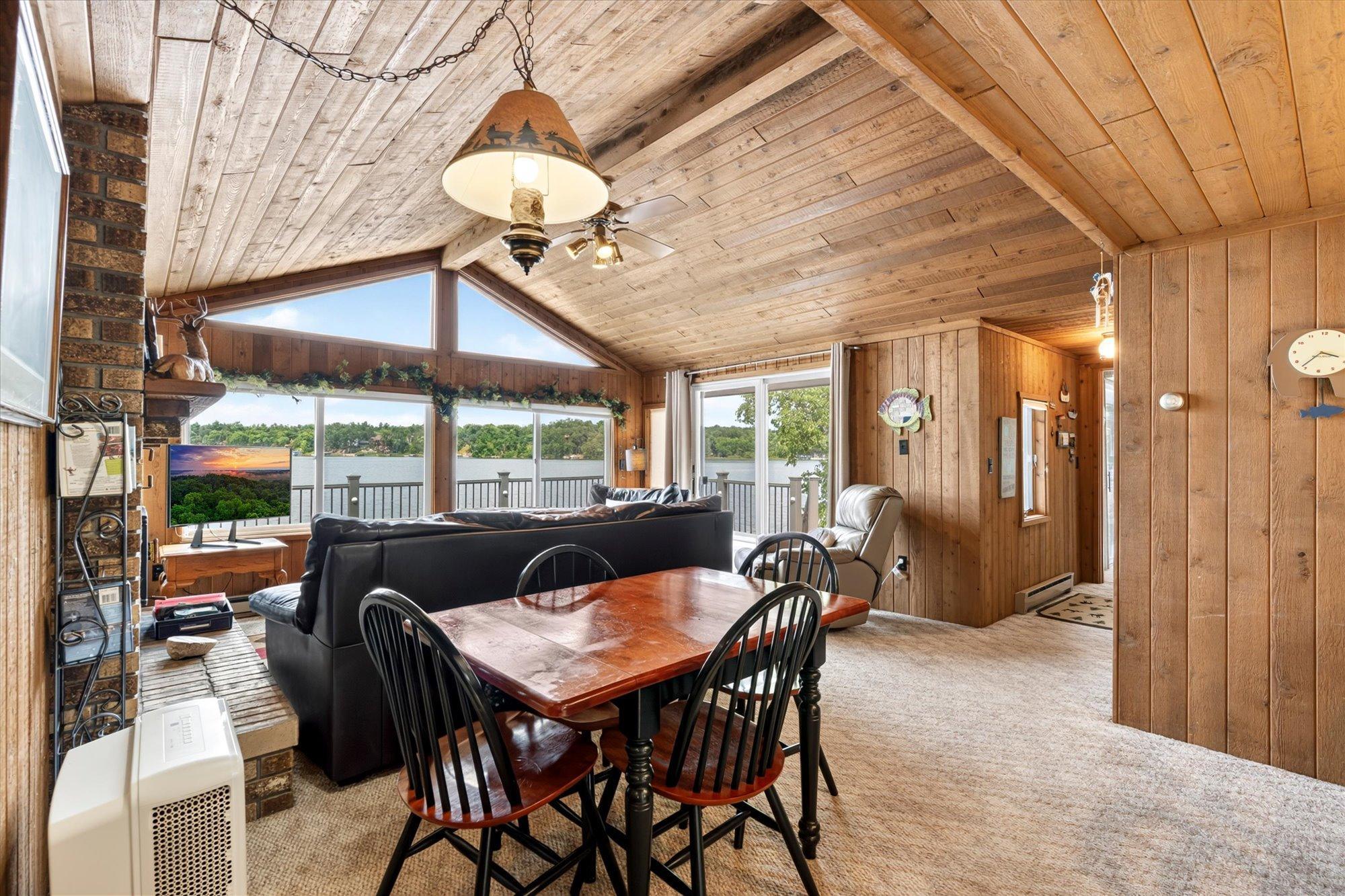 1995 single family home for sale at 32517 Timberlane Point in Breezy Point, MN — 3 bed, 2 bath (photo 4 of 32)