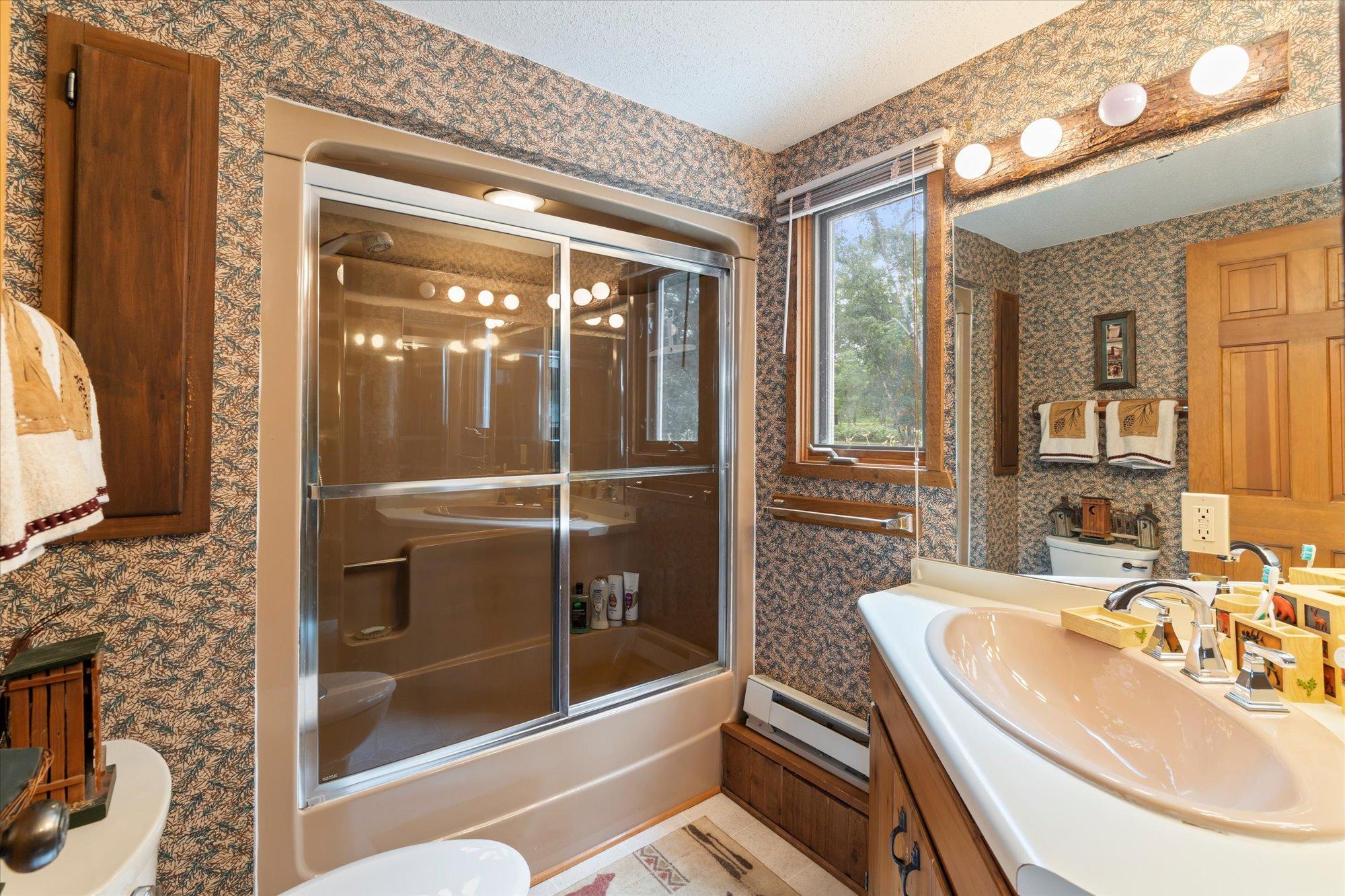 1995 single family home for sale at 32517 Timberlane Point in Breezy Point, MN — 3 bed, 2 bath (photo 9 of 32)